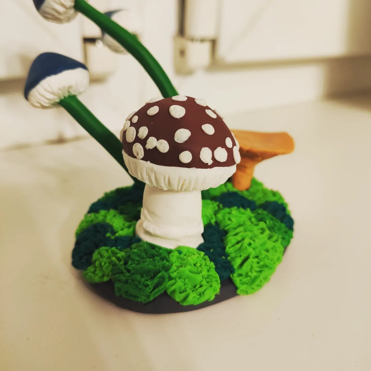 Magical mushrooms - image 1 - student project
