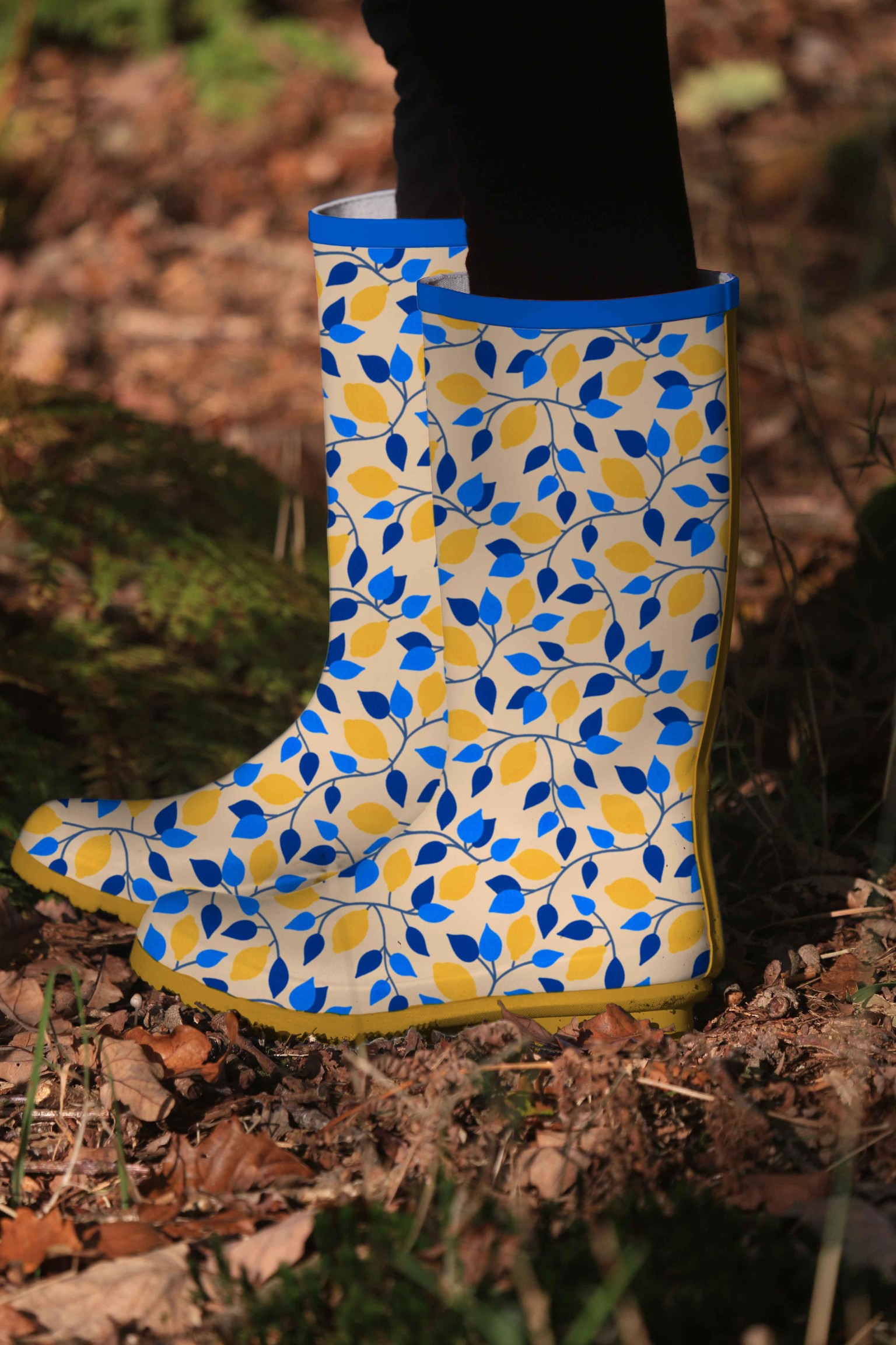 Lemons with Blue Leaves Pattern - image 1 - student project