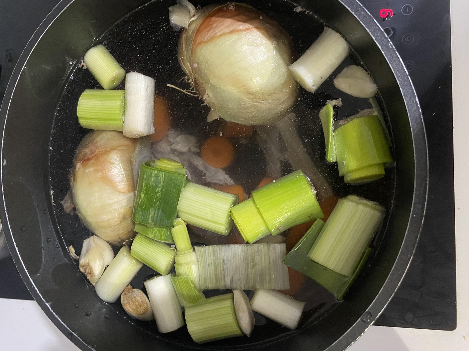 Chicken Stock & Fricasse & Omelette - image 1 - student project