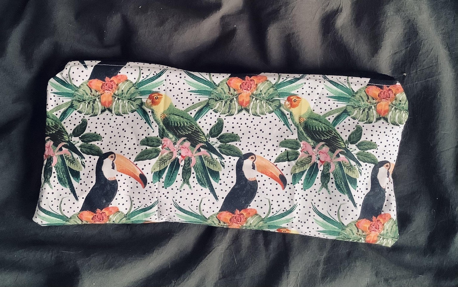 Bird makeup bag - image 1 - student project