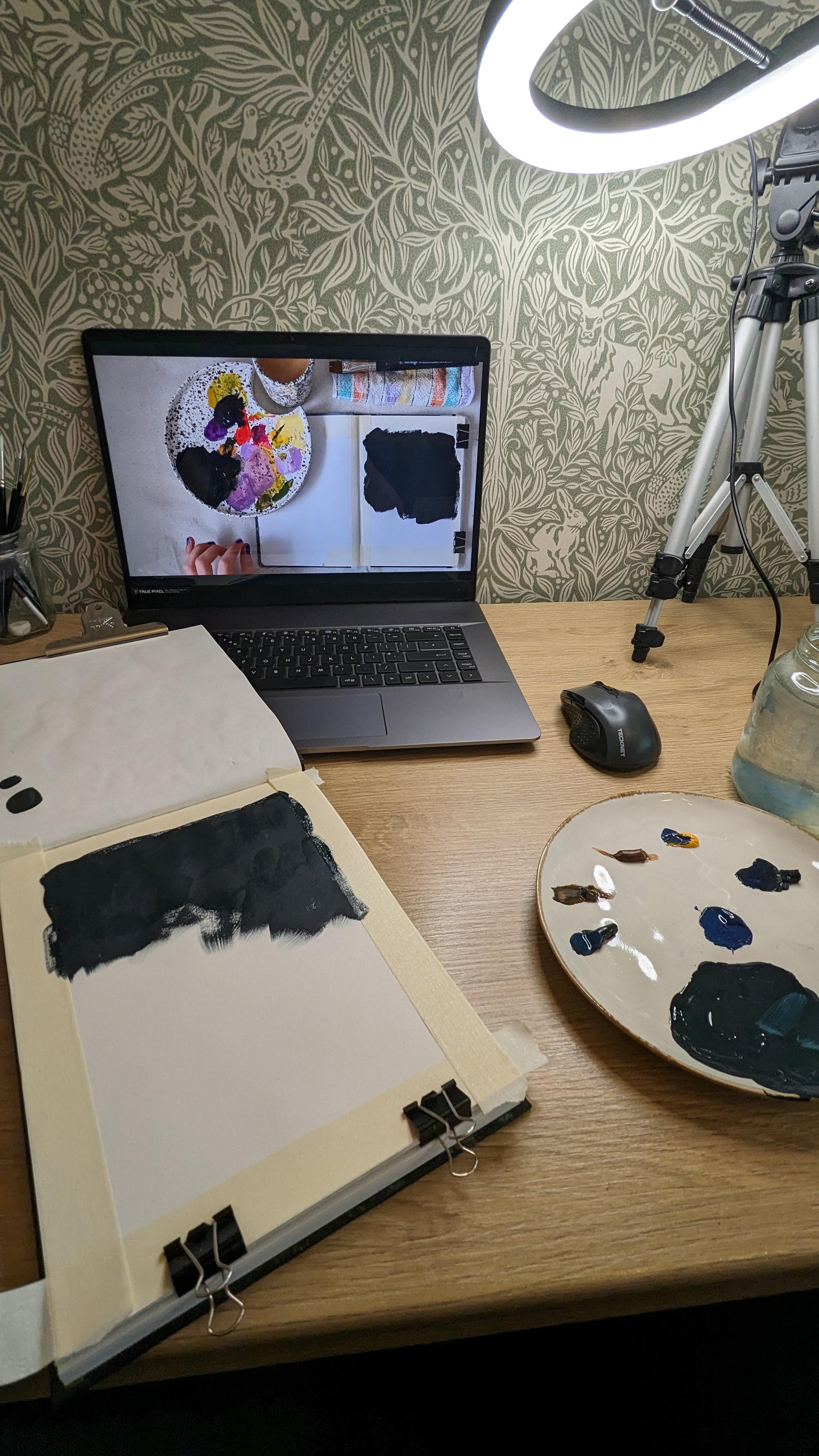 Flowers in Gouache - image 1 - student project