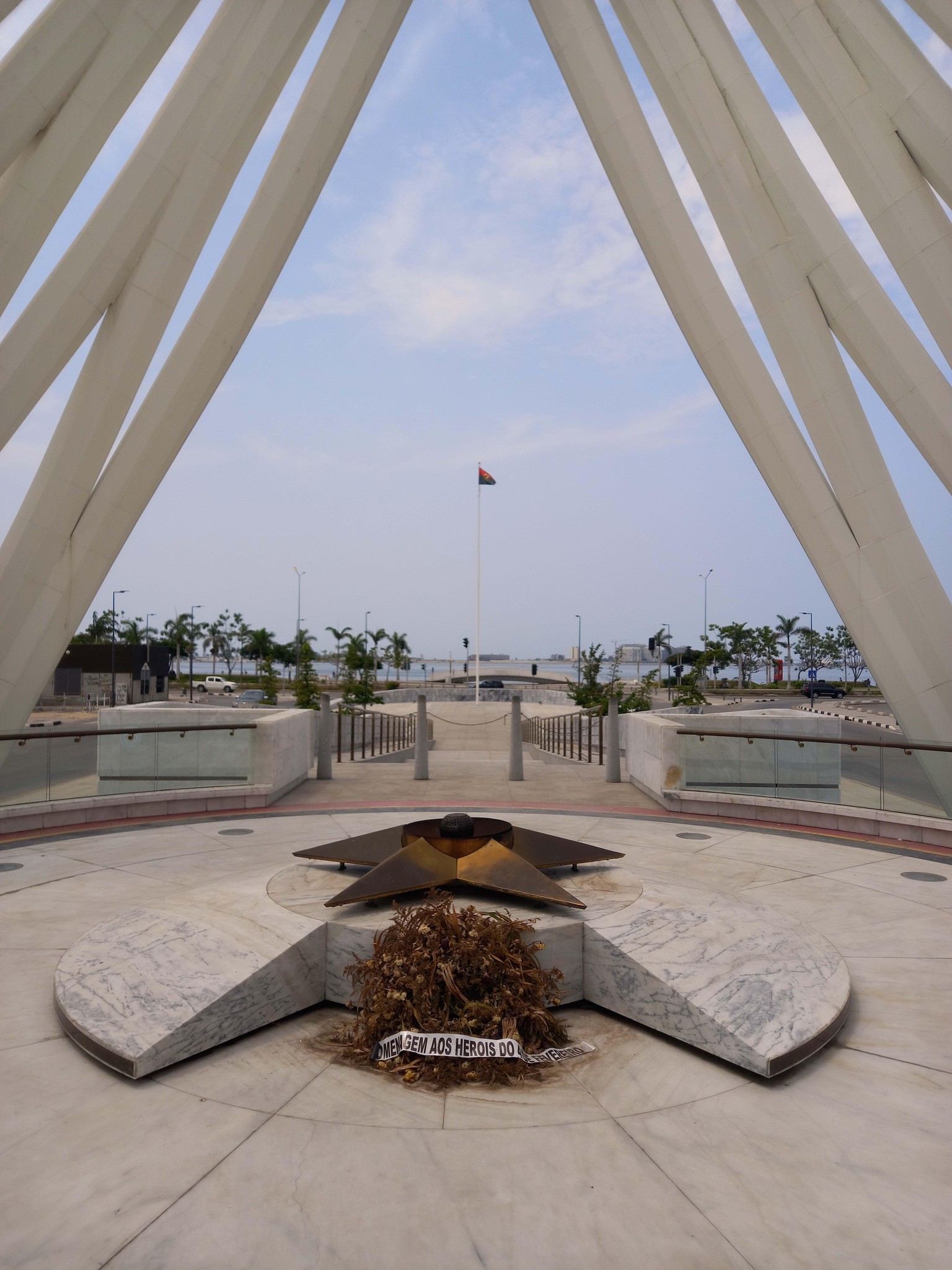 Angolan Arch photos - image 1 - student project