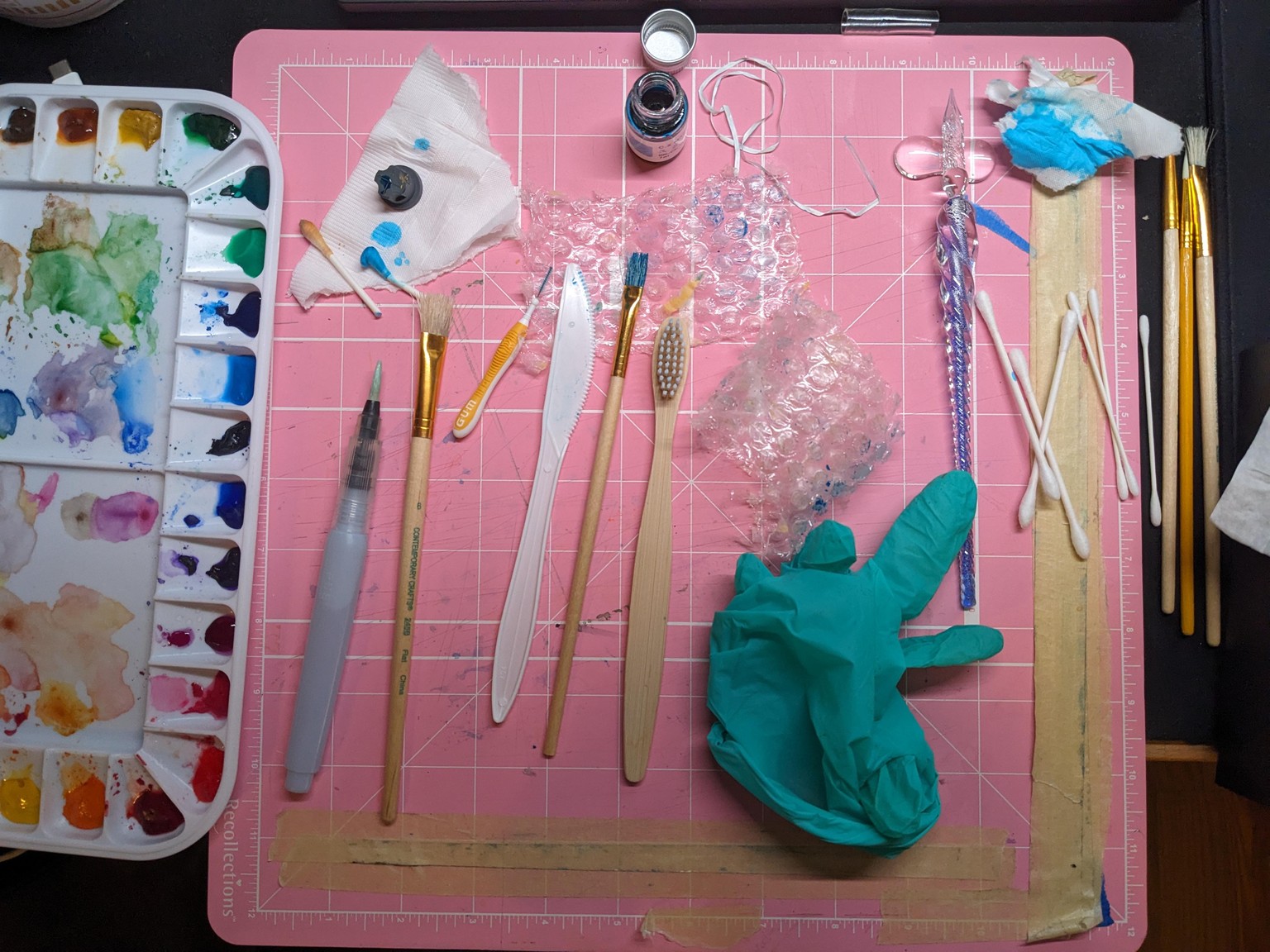 Creating with unusual surfaces/objects - image 1 - student project