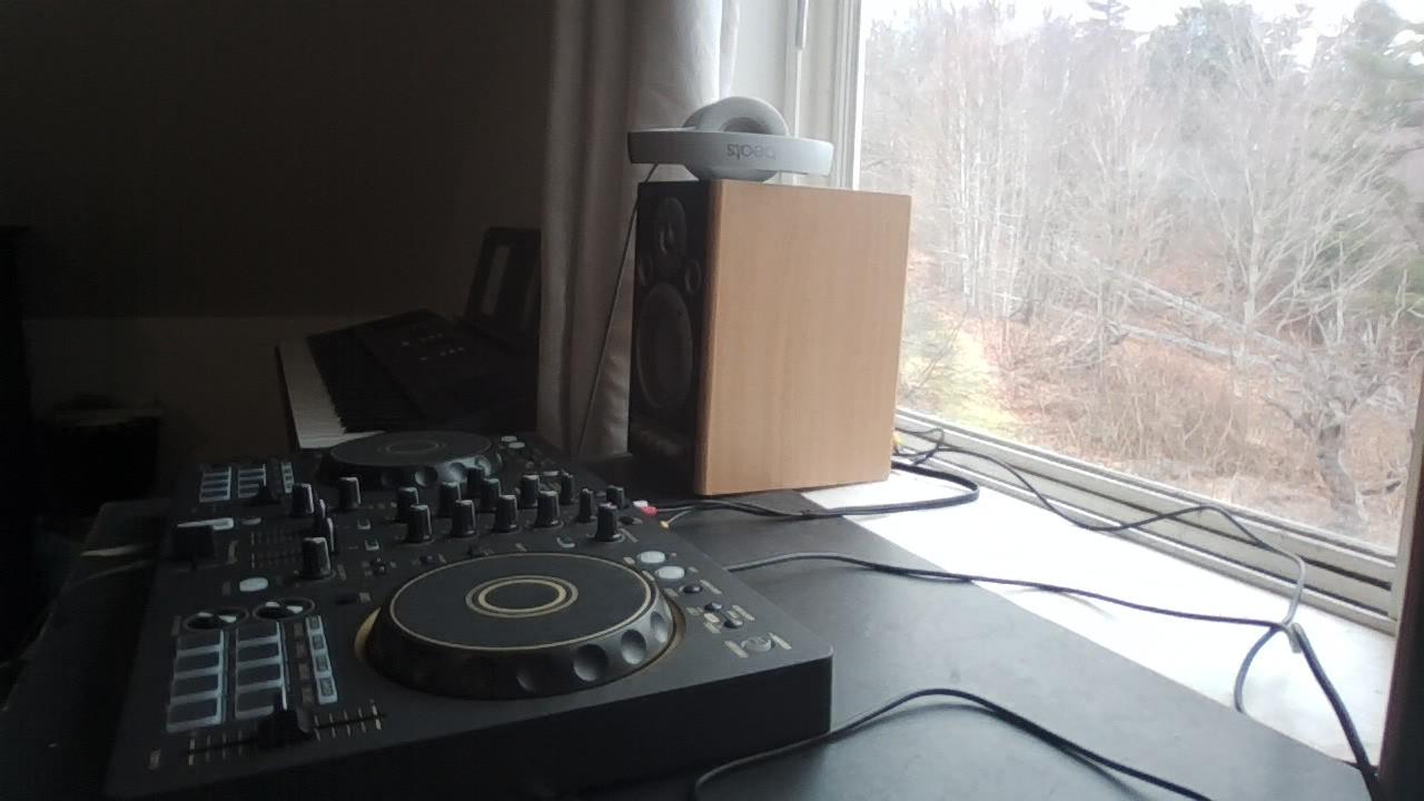 Djing! (My brother’s :) - image 1 - student project