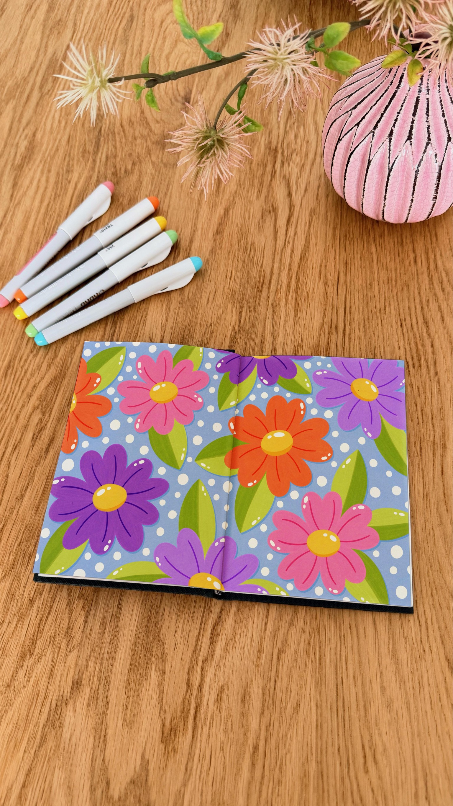 I love Acrylic Marker Florals ❤️ - image 1 - student project
