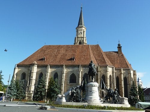 Unveiling the Wonders of Cluj: Your Ultimate Romania Travel Guide - image 1 - student project