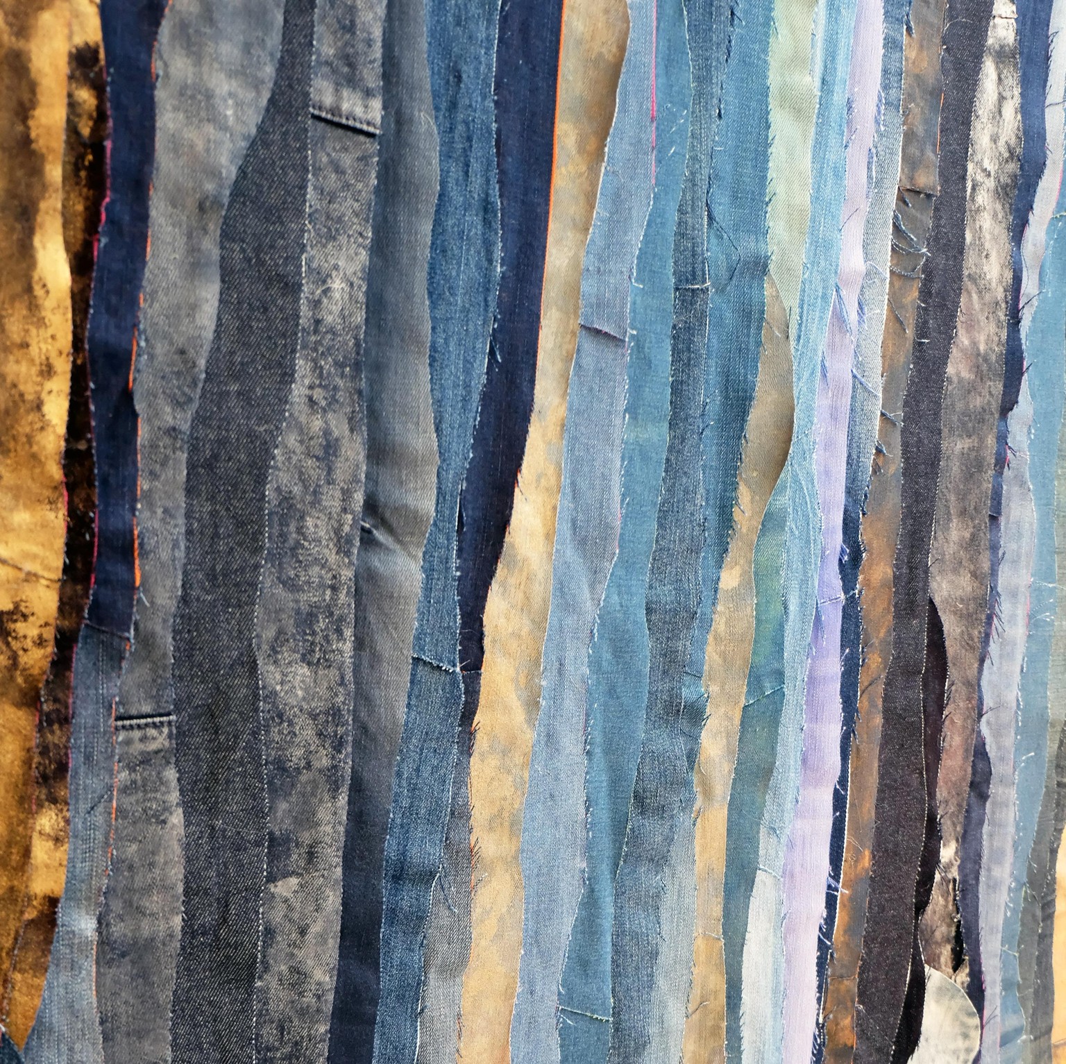 Large scale textile artworks from upcycled materials - image 1 - student project