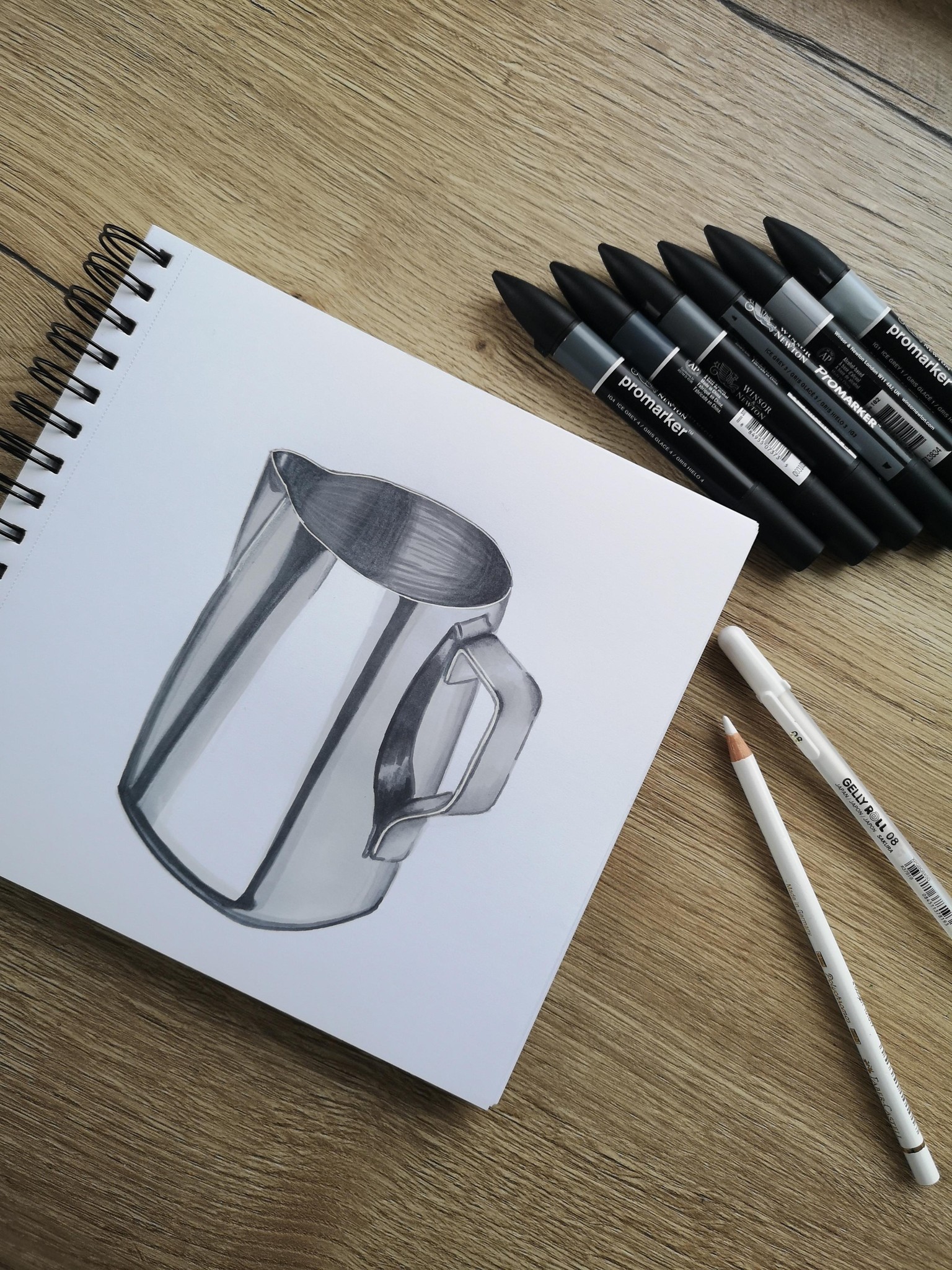 Drawing textures with markers: glass and metal - image 1 - student project