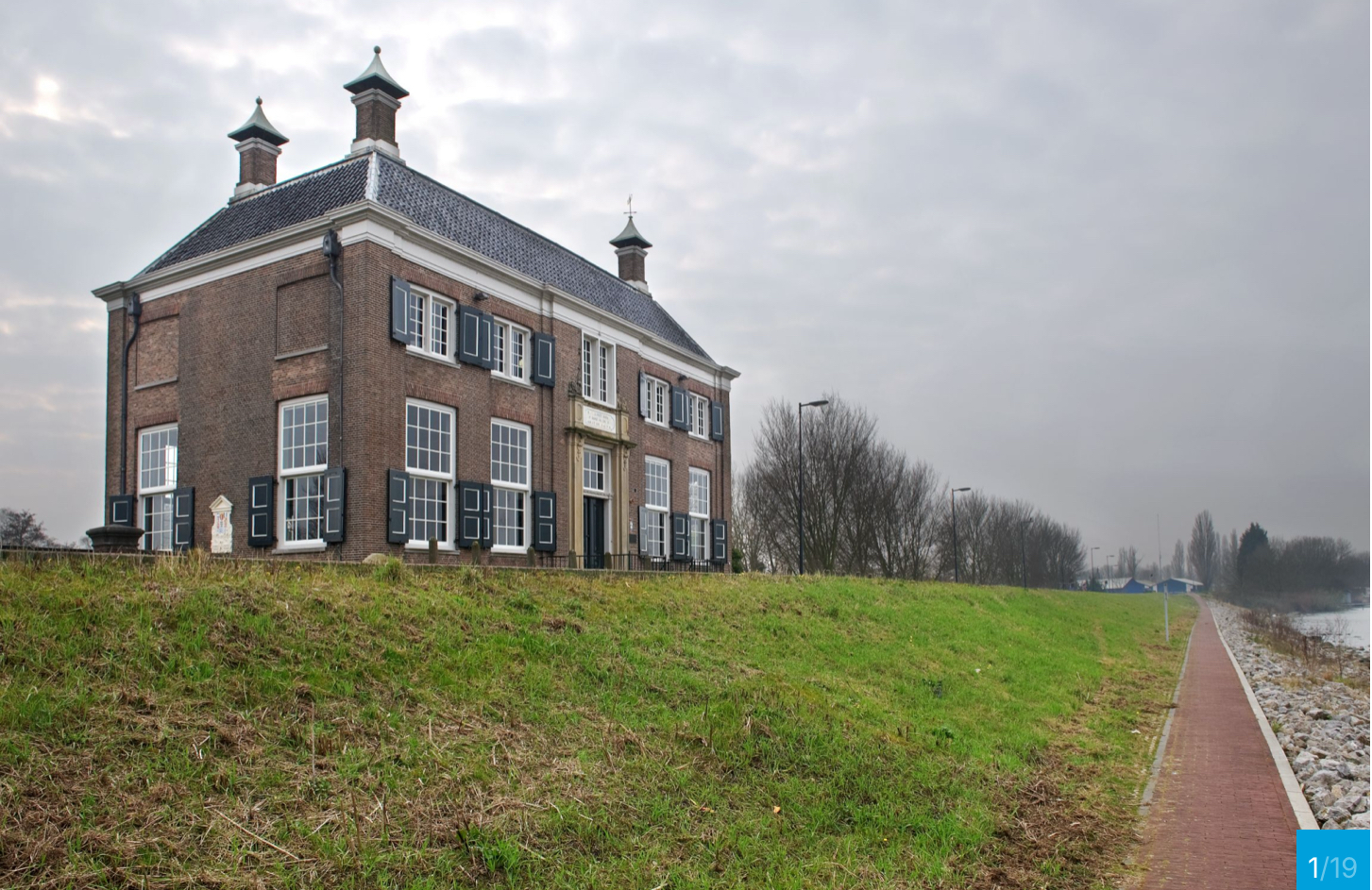 A beautiful house near Amsterdam. - image 1 - student project