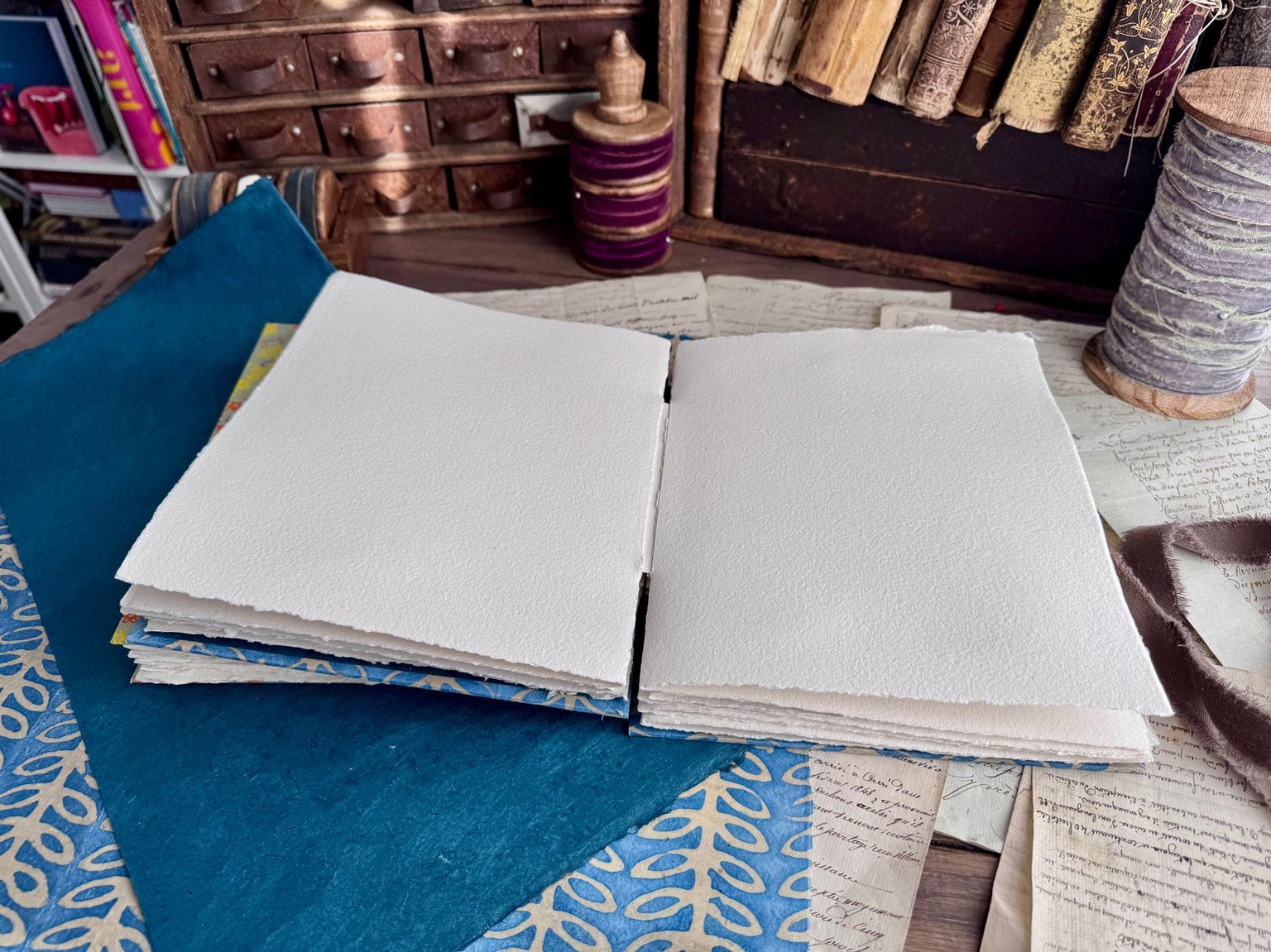Art Journal Workshop: Learn Accordion Hinge Binding with Decorative Papers - image 3 - student project
