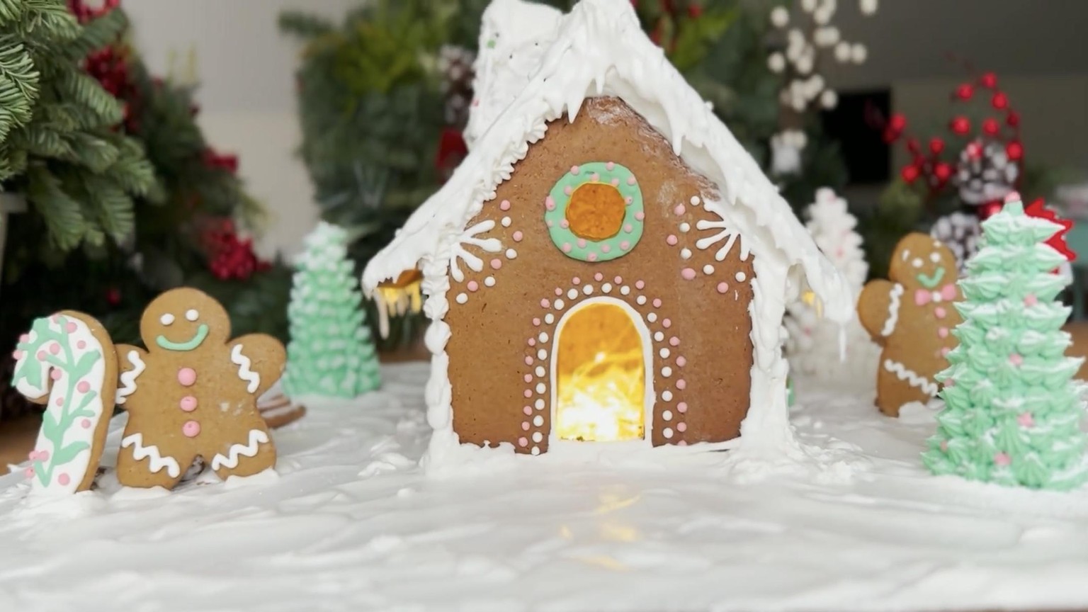 Gingerbread House - image 4 - student project