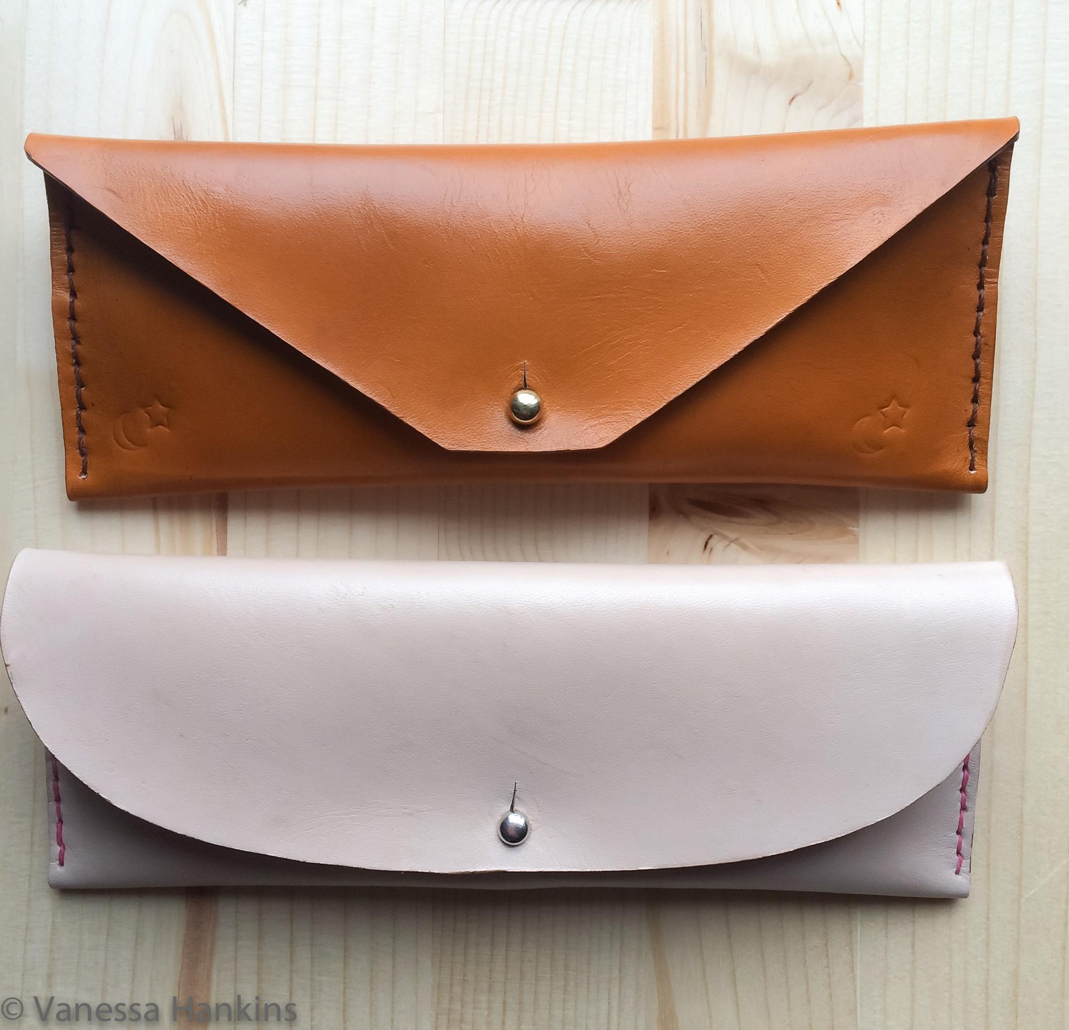 Hand Stitched Leather Wallet - image 1 - student project
