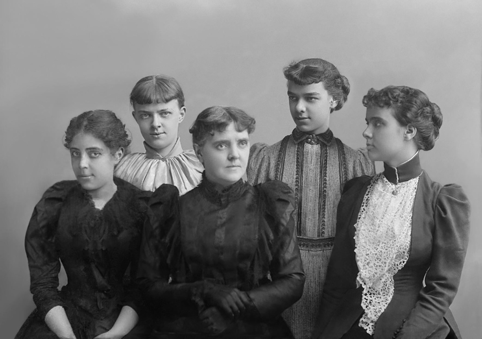 Advanced Photo Restoration Techniques - image 1 - student project