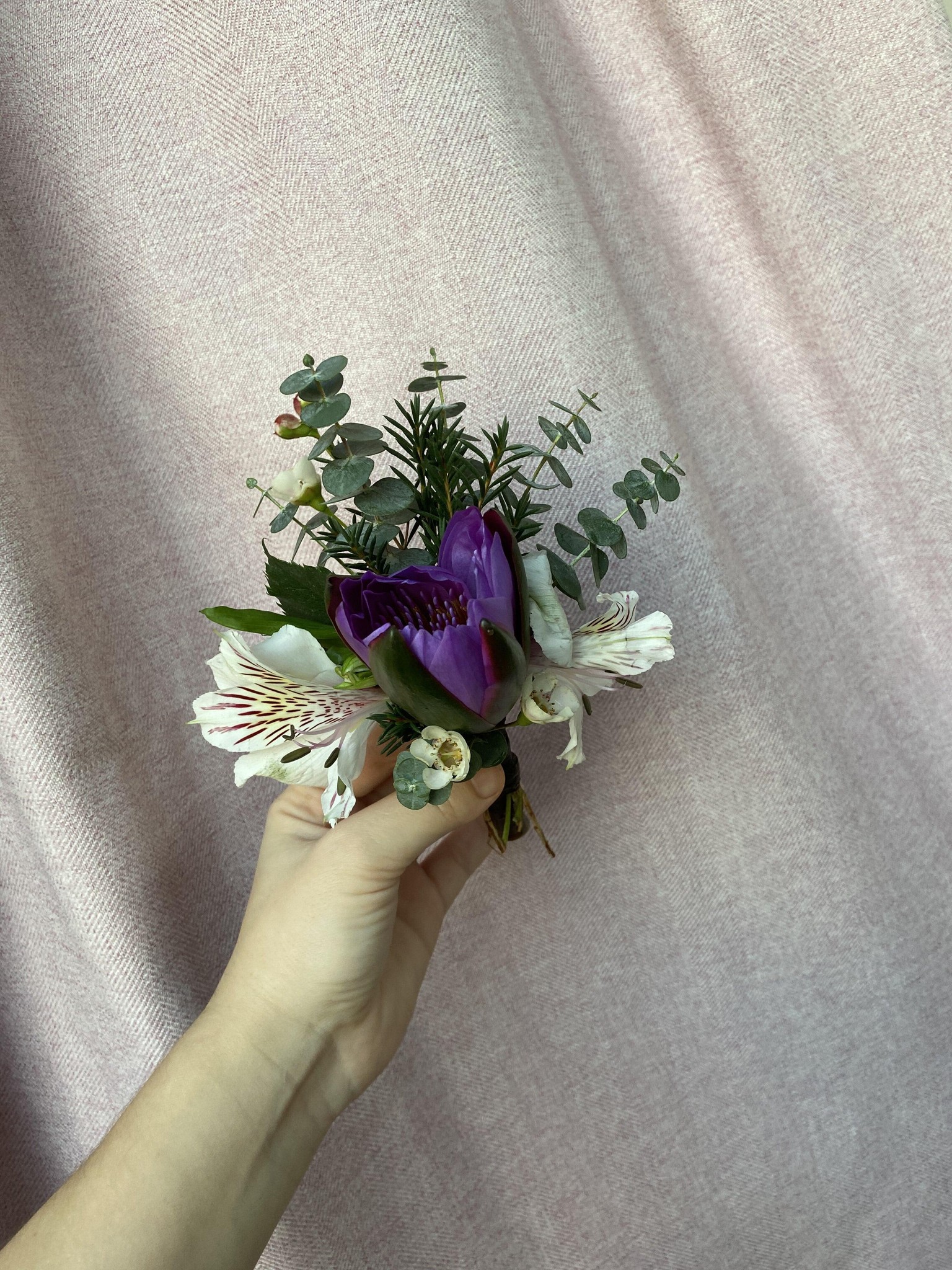 Boutonniere - image 1 - student project