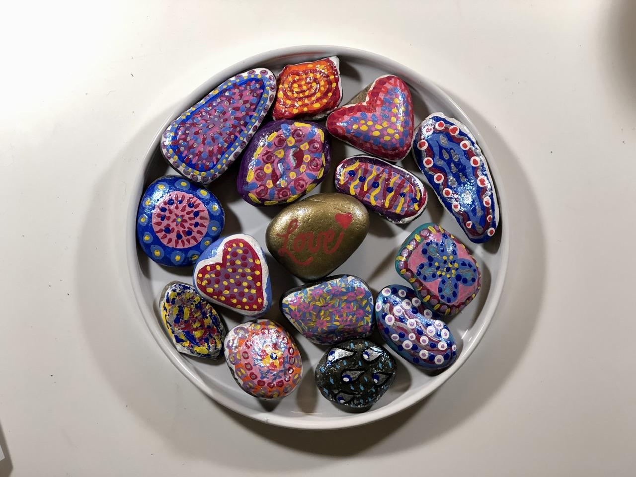 “Kindness Rocks” rocks - image 1 - student project