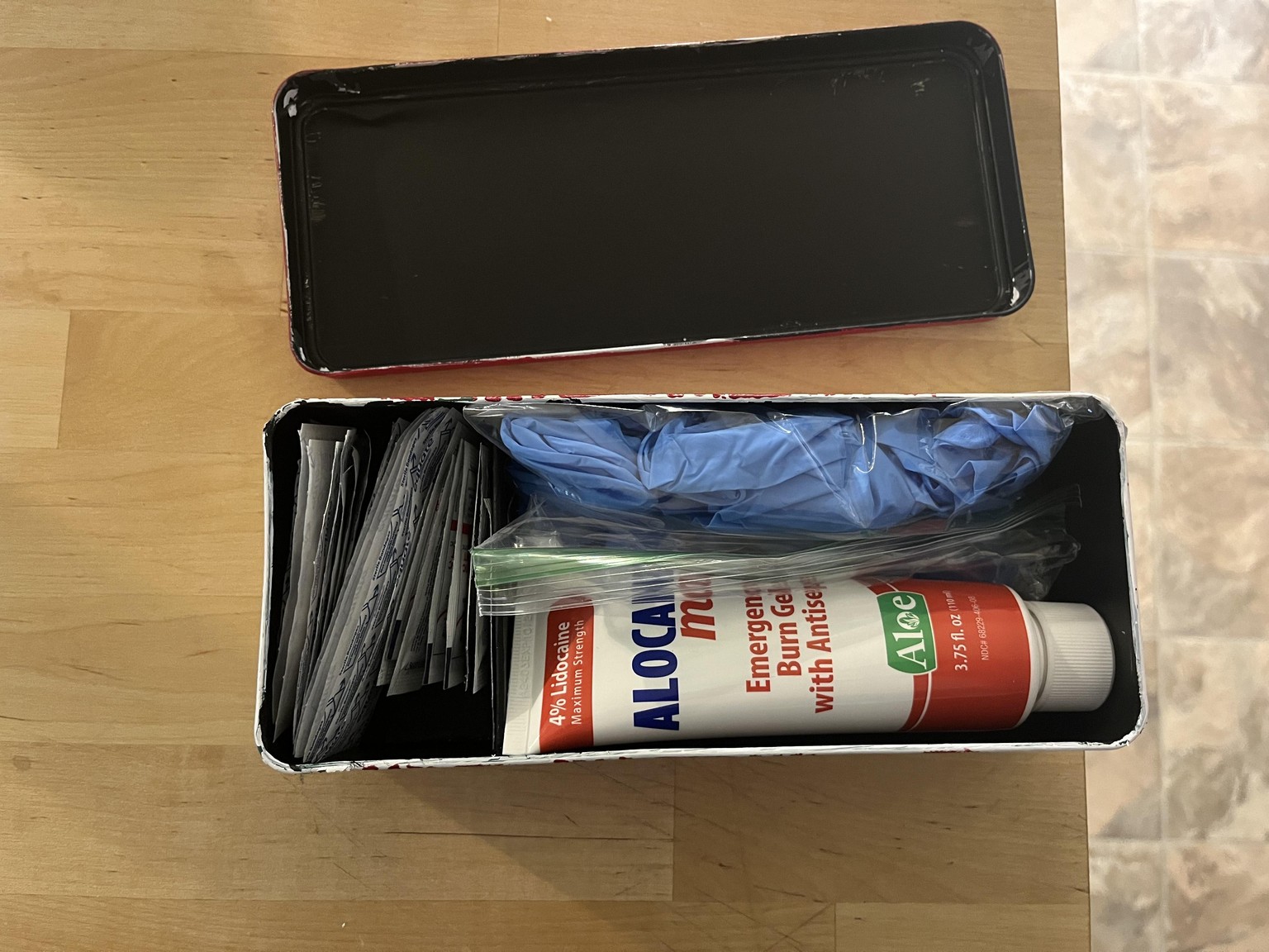 Kitchen First Aid Tin - image 1 - student project
