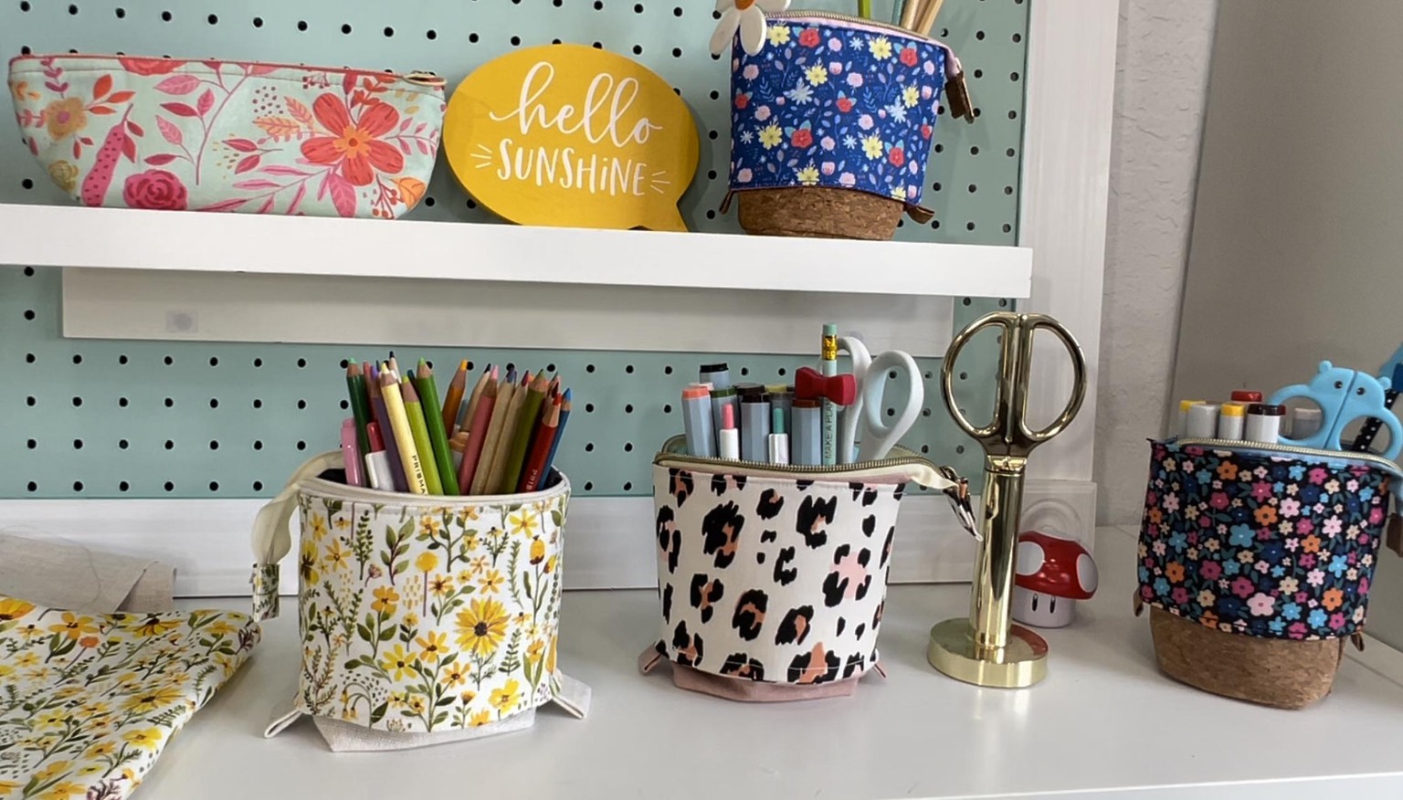 Stand Up Pencil Pouch - Pop Up pencil case - image 1 - student project