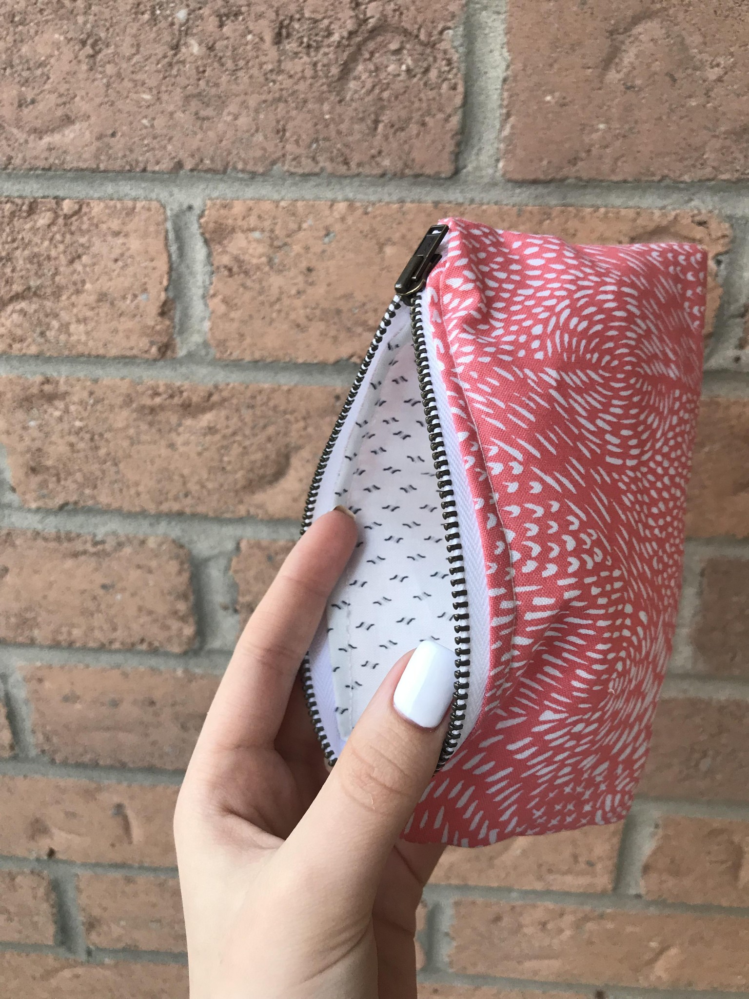 My First Zipper Pouch! - image 4 - student project