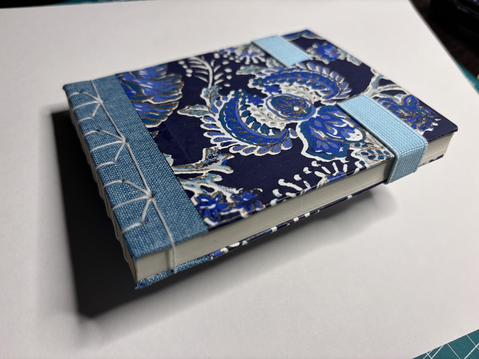 Making a Japanese stitch notebook using the tortoise stitch technique - image 1 - student project