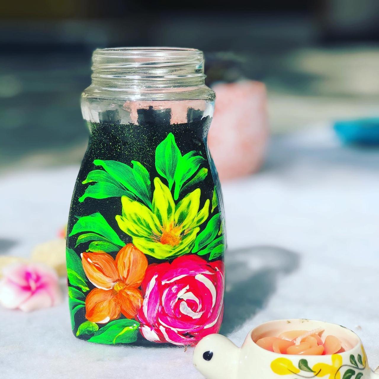 Bottle art with Acrylics - image 1 - student project