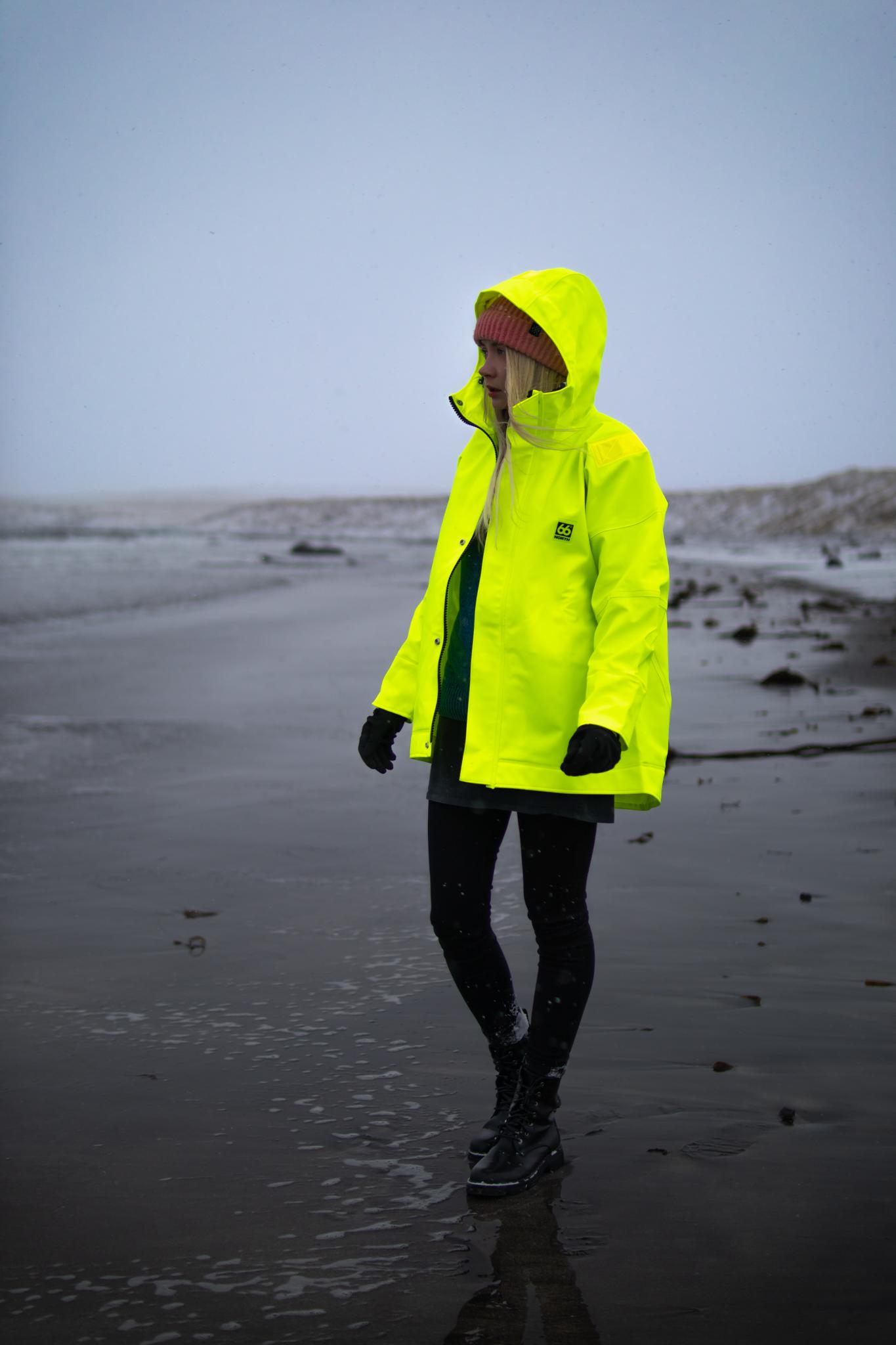 Subjects in landscapes - Iceland countryside shoot - image 2 - student project