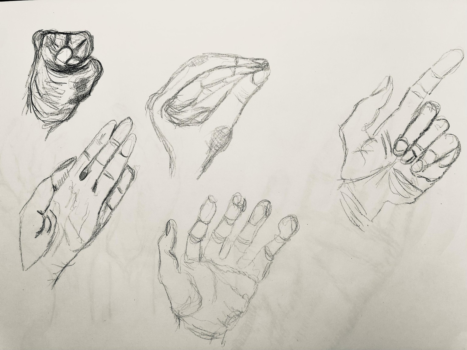 Hands - Quick gesture drawings and two sketches - image 2 - student project