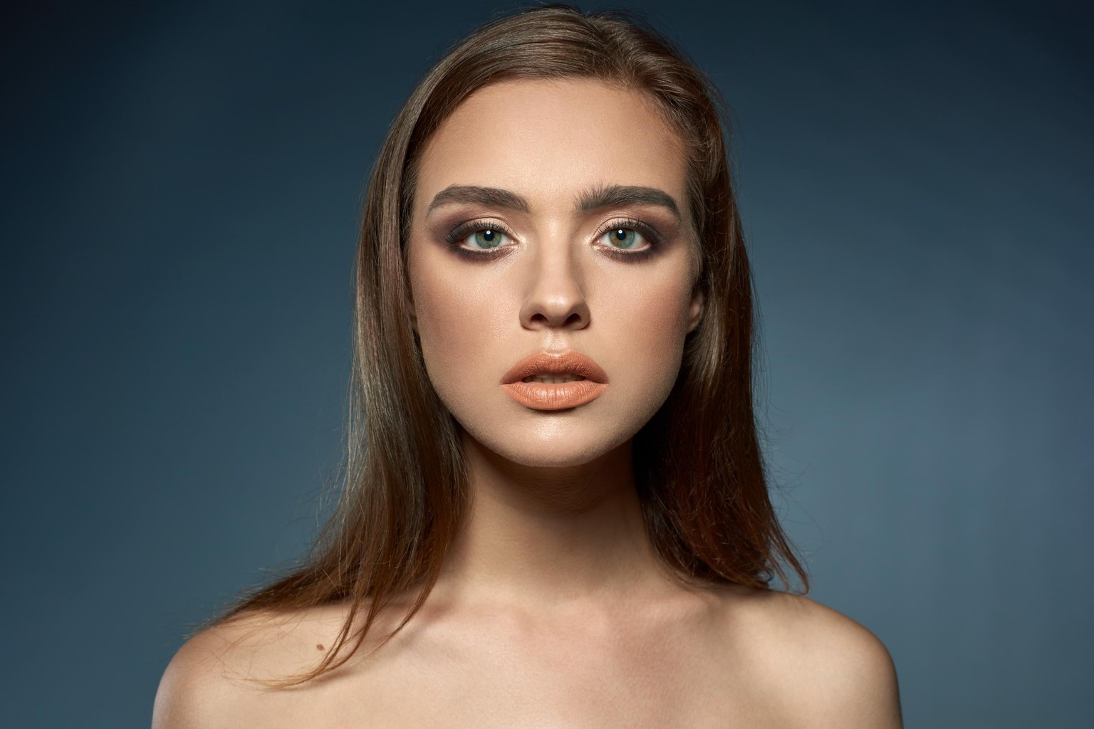 Portrait  & Beauty Retouch - image 2 - student project