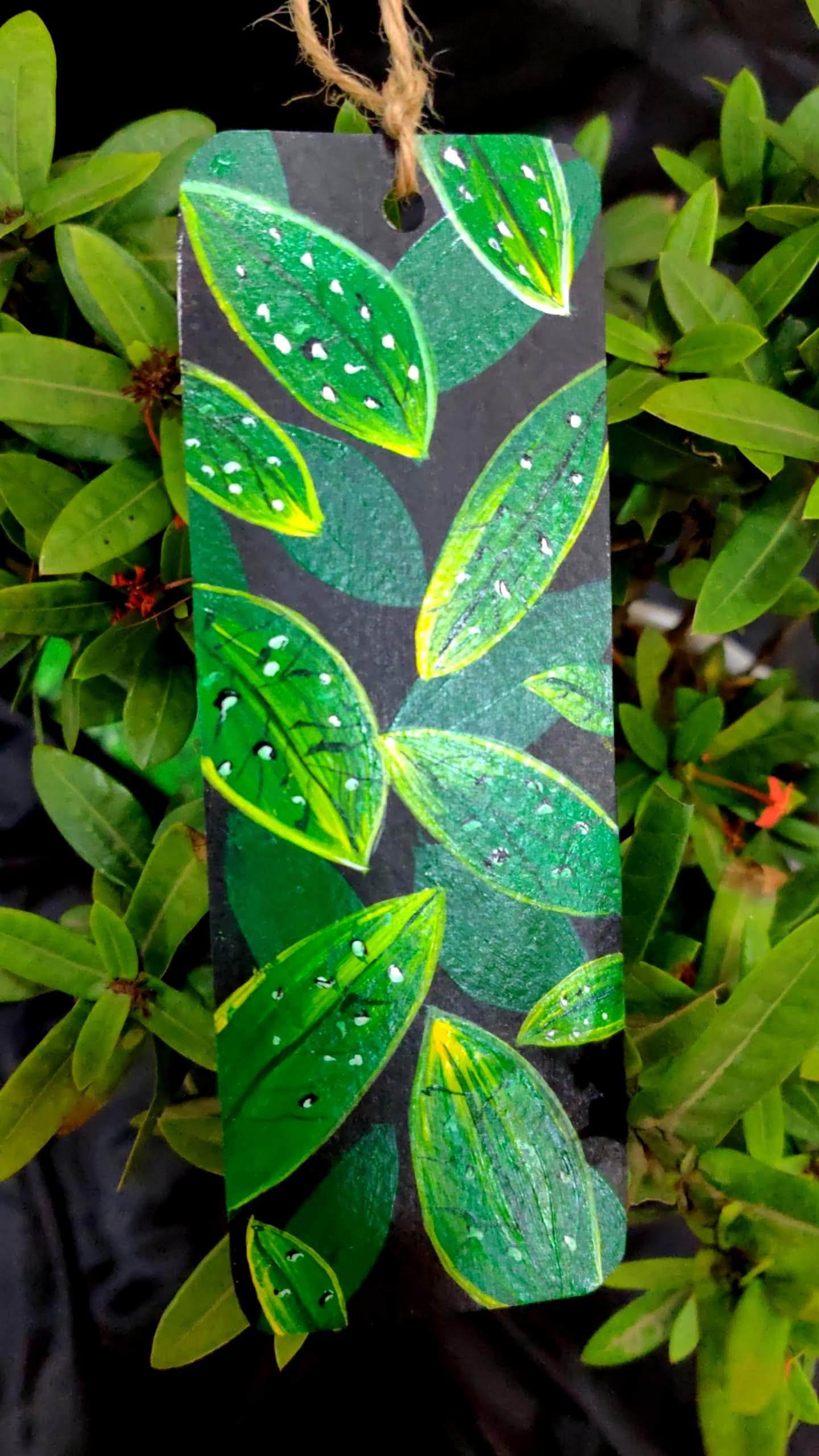 Leaves Motif Bookmark Painting - image 2 - student project