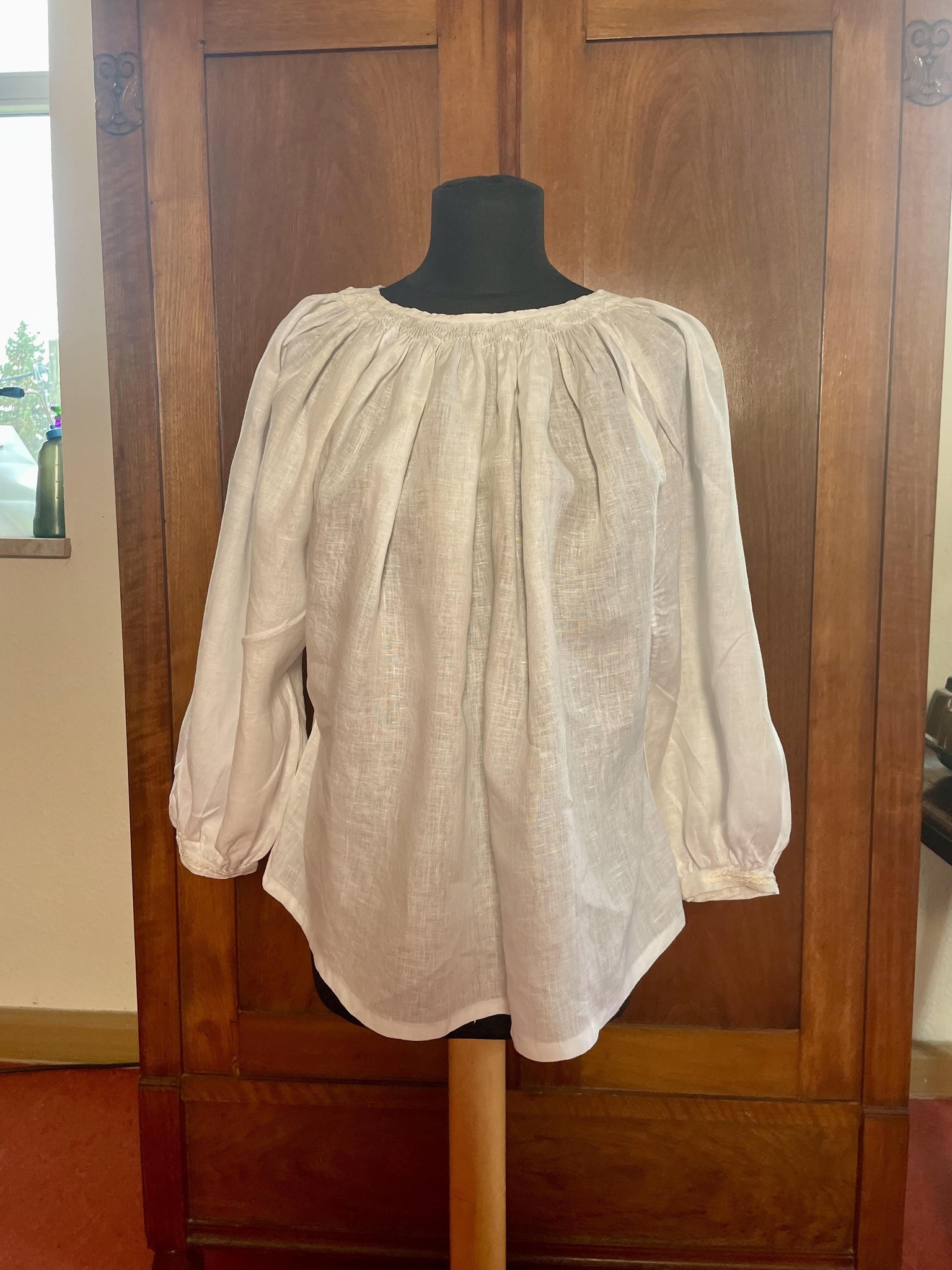 White Linen Blouse with smocked neckline - image 2 - student project