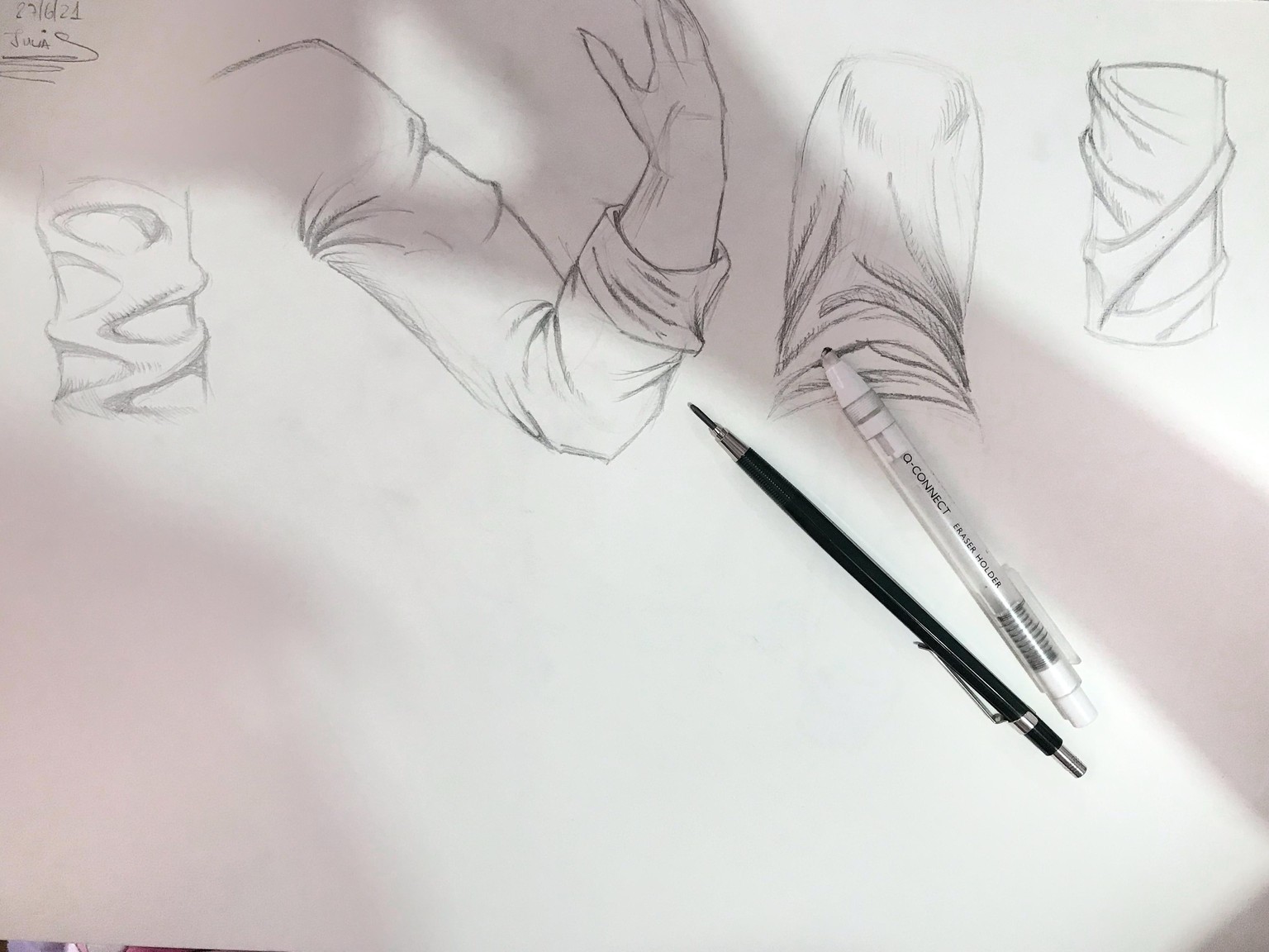 WRINKLES AND FOLDS - image 1 - student project