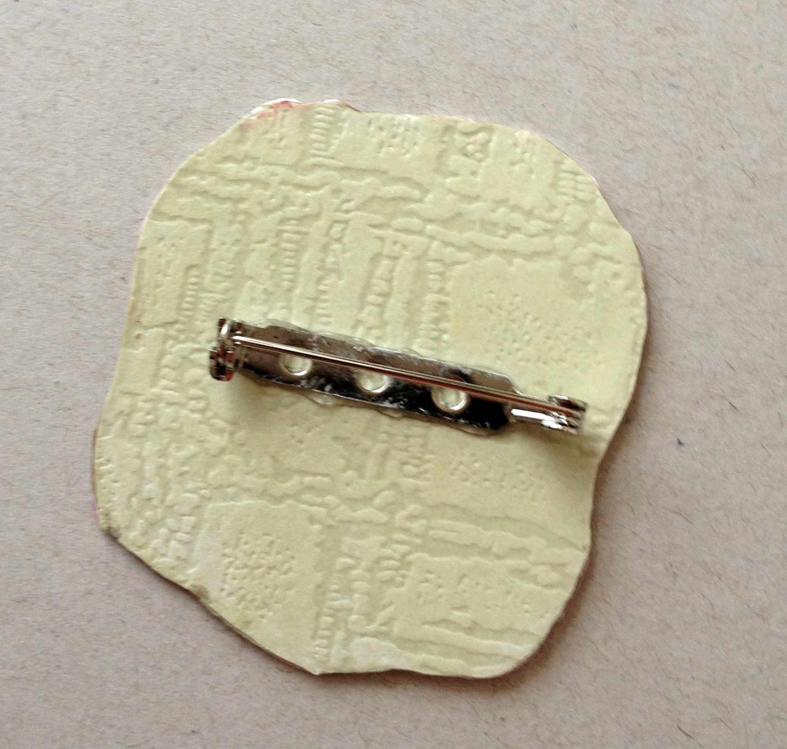(Workshop) Paper Brooch - image 8 - student project