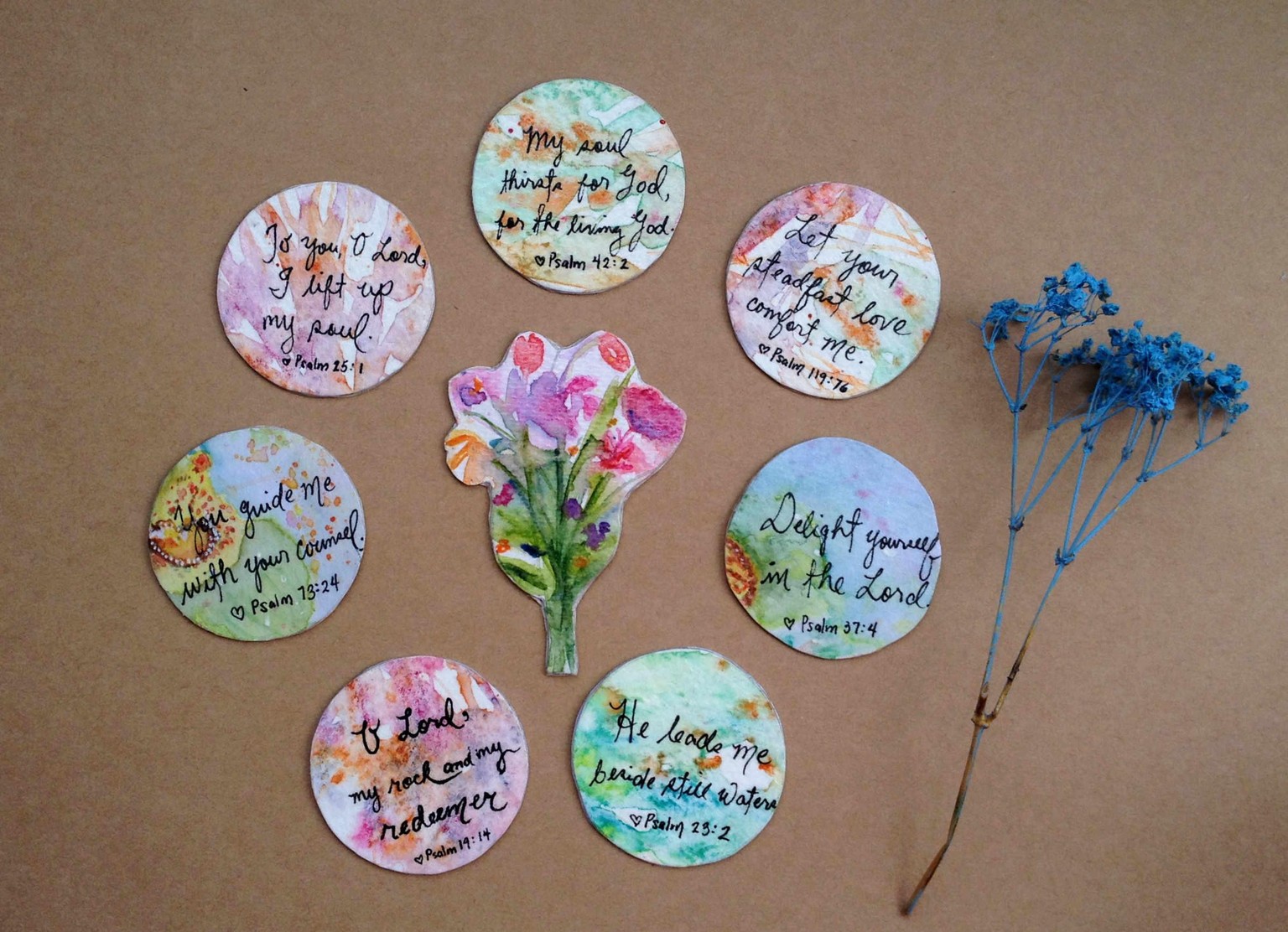 (Workshop) Paper Brooch - image 1 - student project