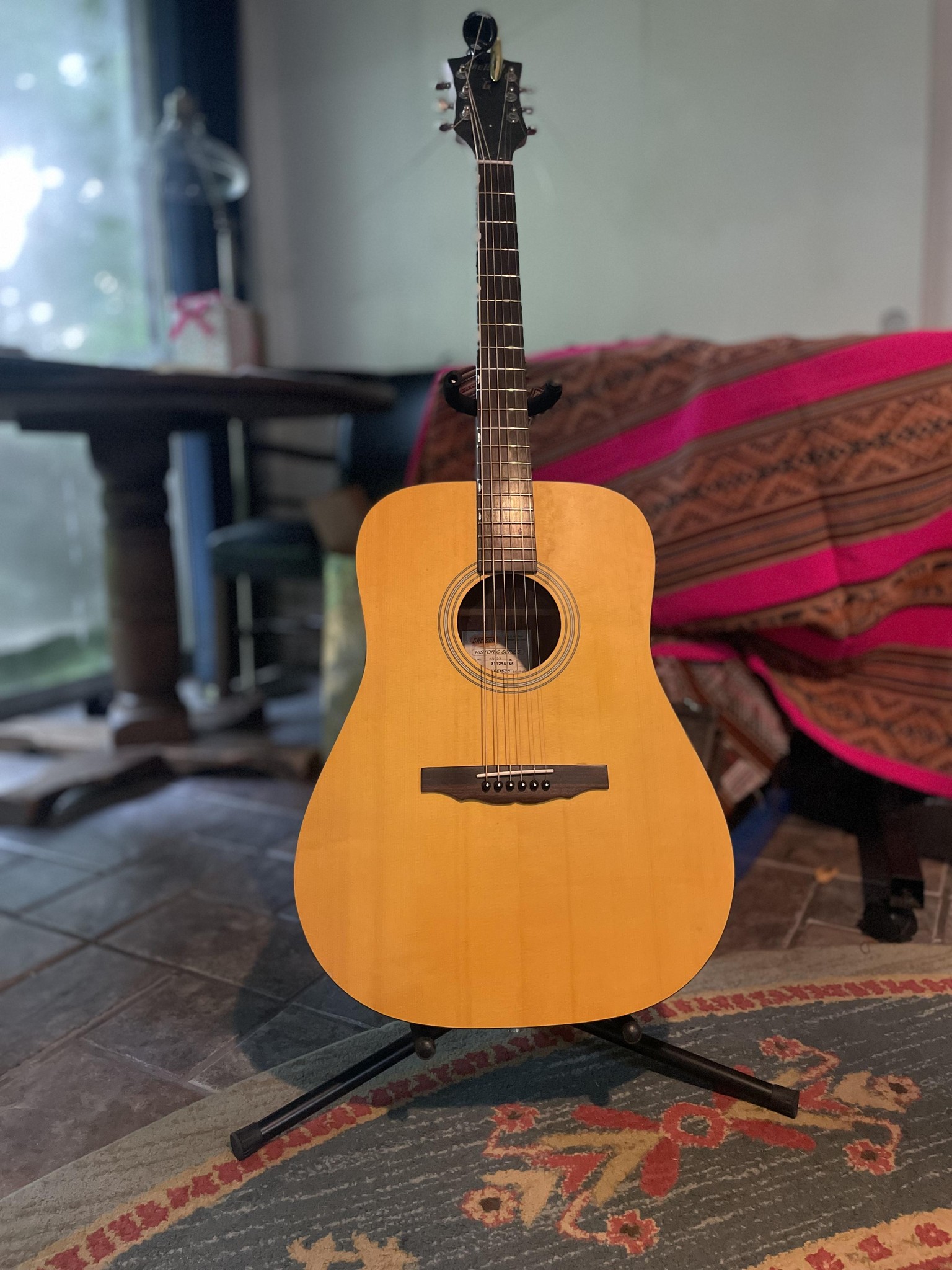 Carhornguitarplant/ISOapertureshutterspeed - image 2 - student project
