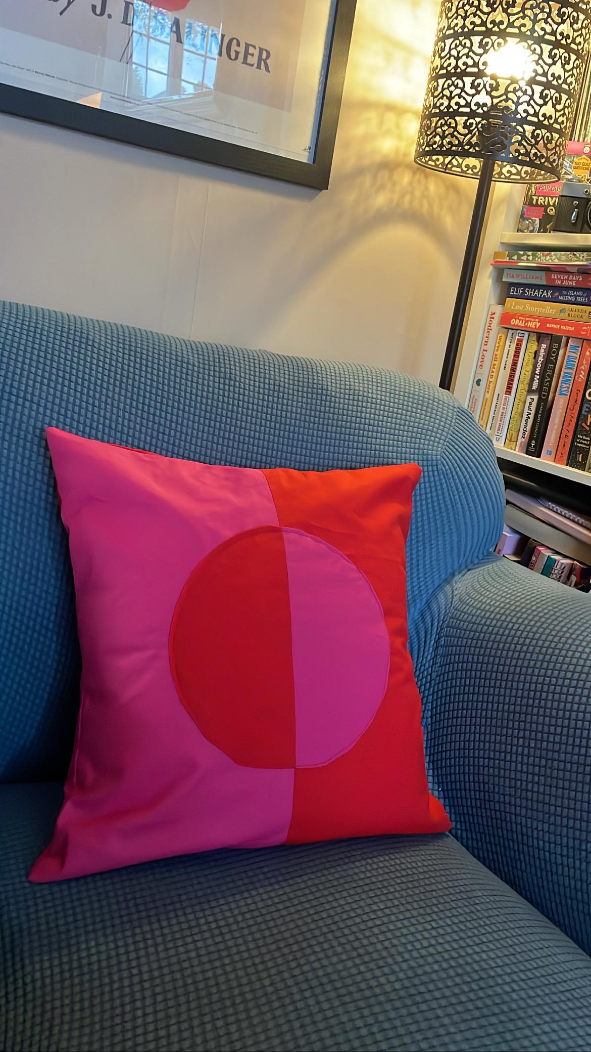 Pillow case - image 1 - student project