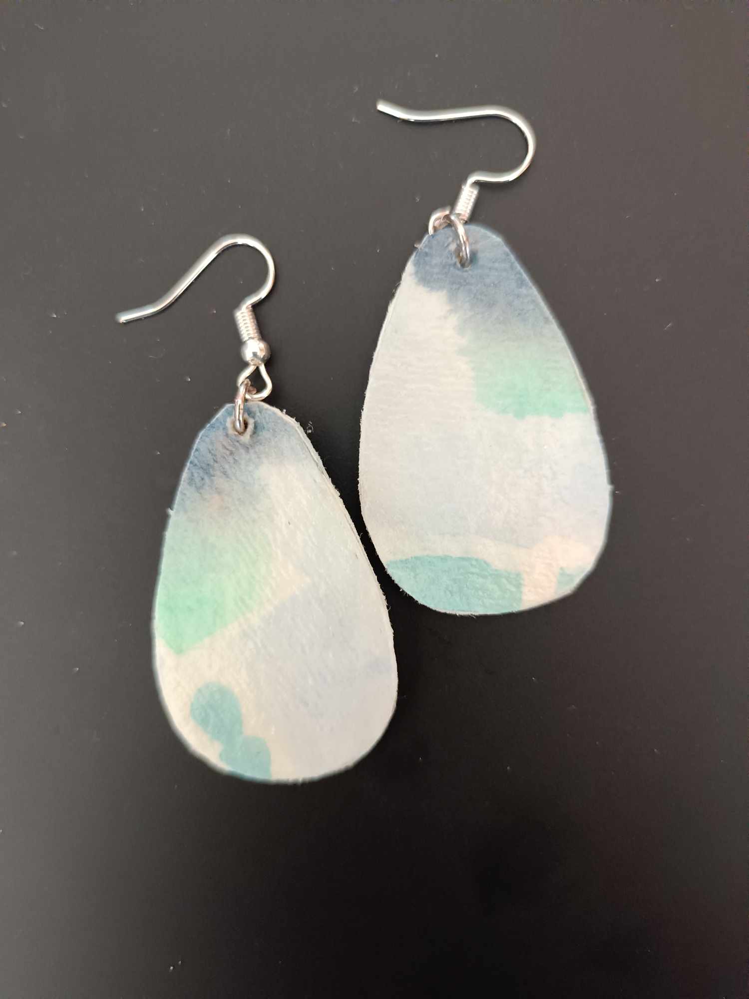 Watercolor earrings - image 1 - student project