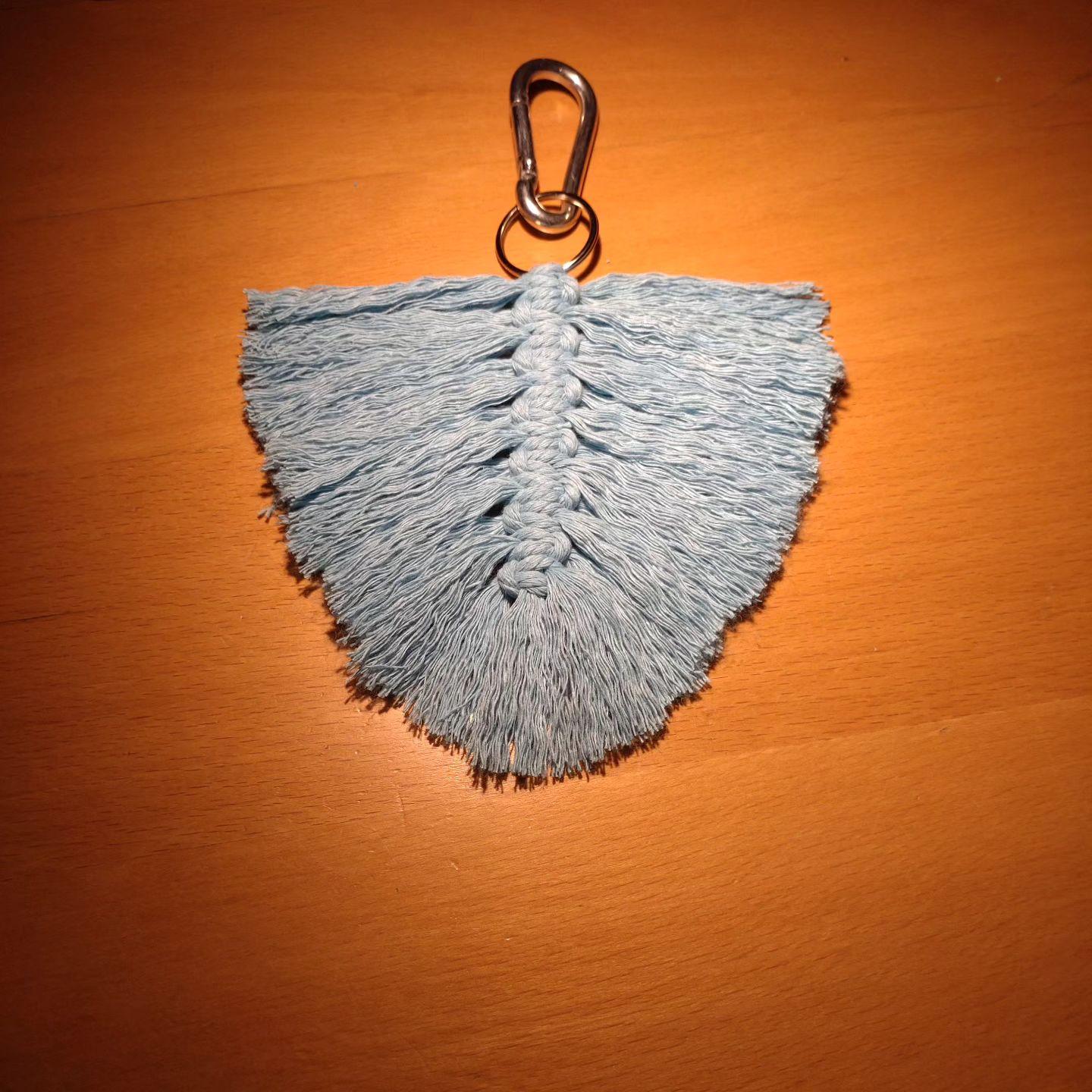 Plume en macramé - image 1 - student project