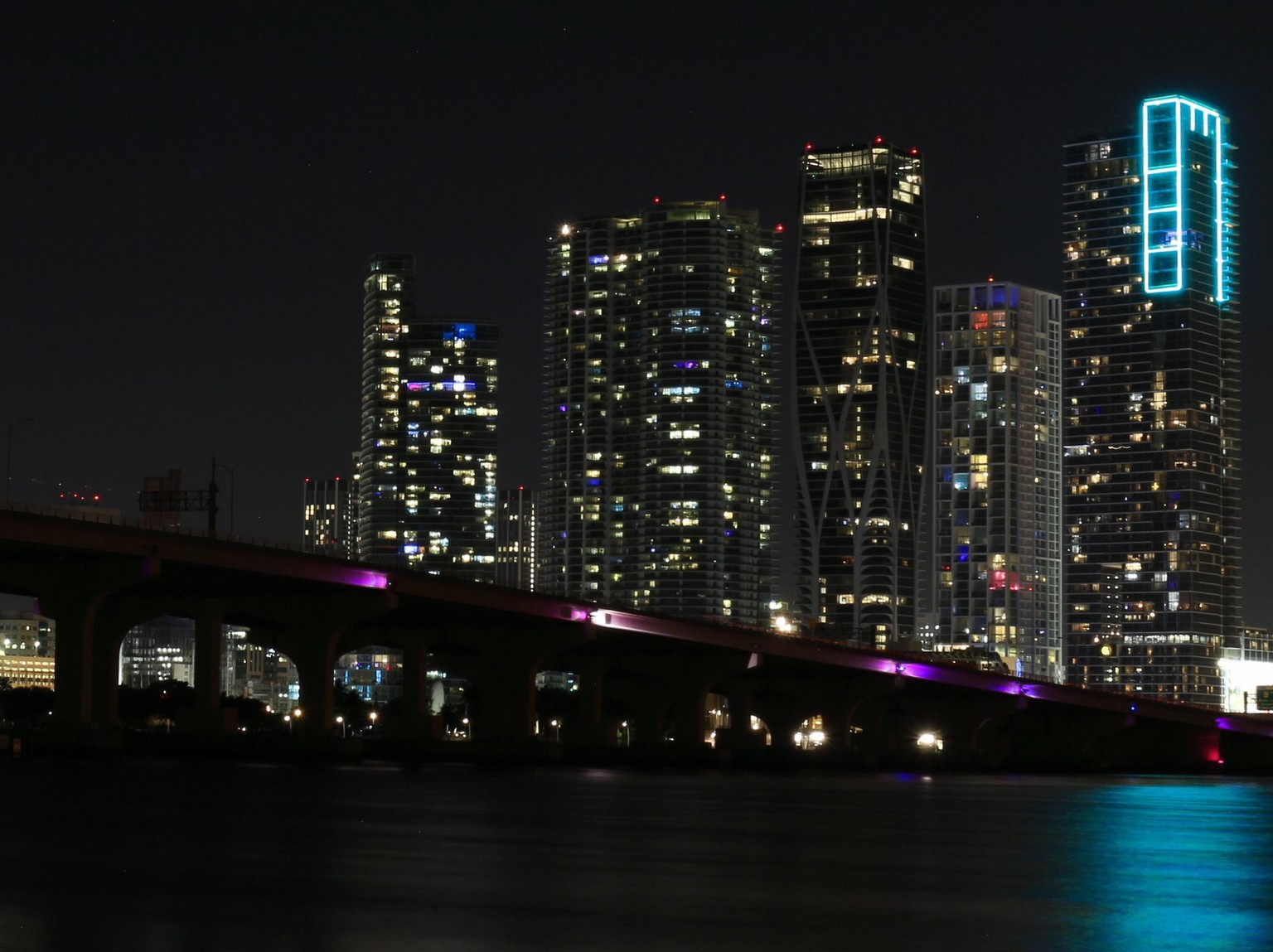 Miami sunrise, sunset taken back in March - image 4 - student project