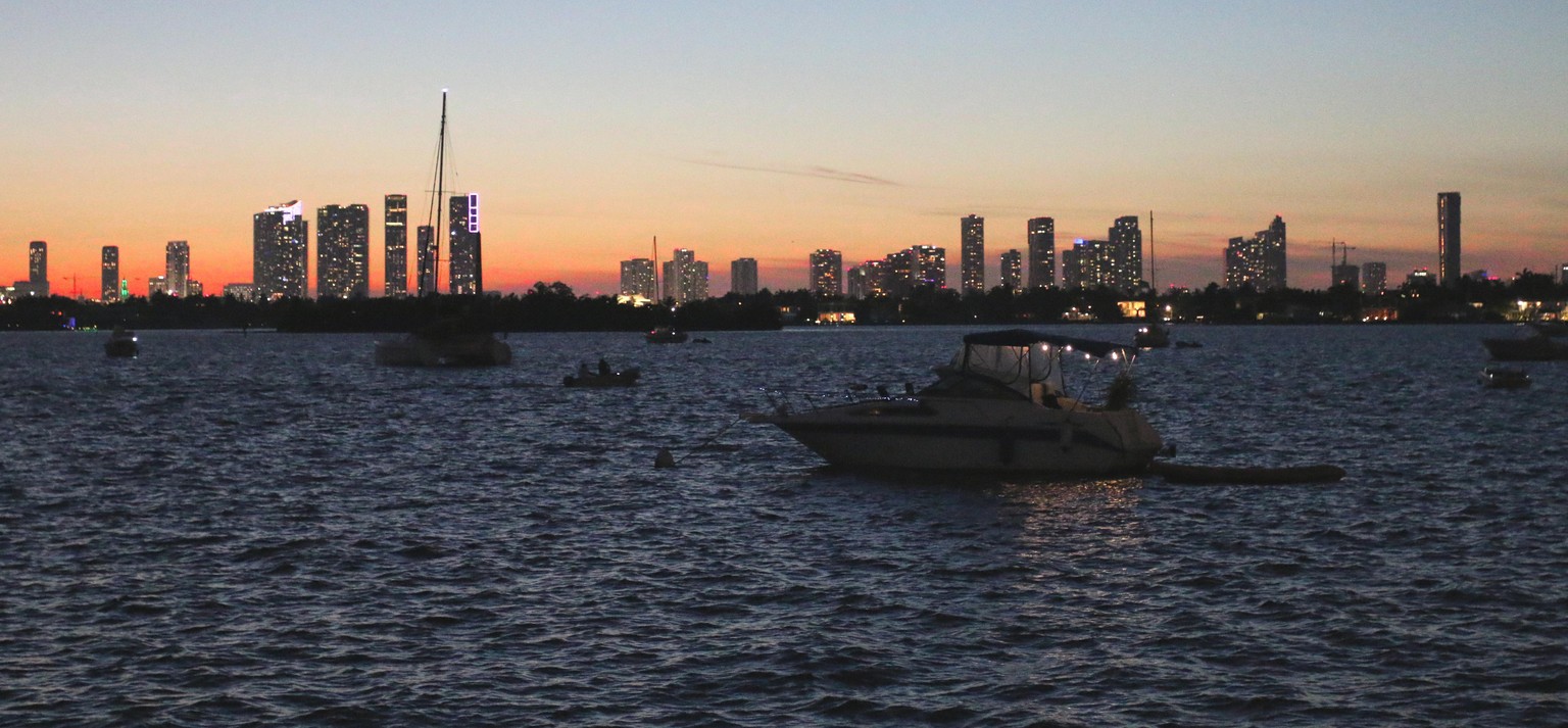 Miami sunrise, sunset taken back in March - image 5 - student project