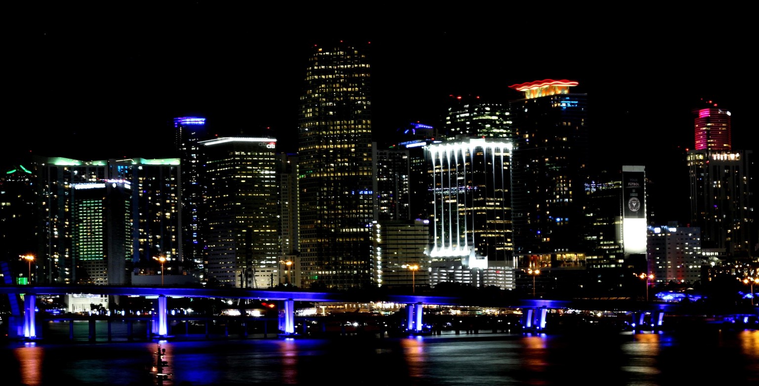 Miami sunrise, sunset taken back in March - image 1 - student project
