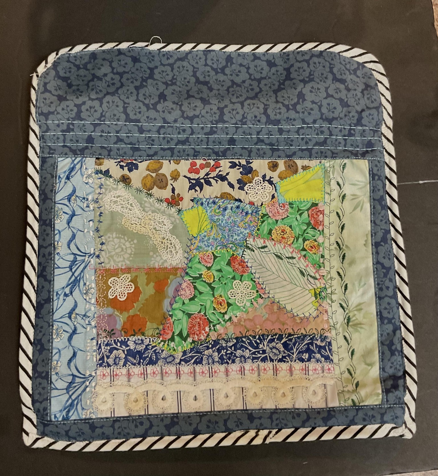 Layered Legacies: Mixed Media Art Journals - image 1 - student project