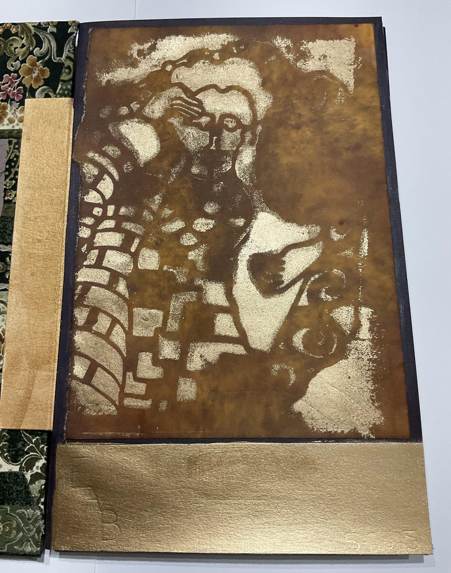 Accordion Hinge Binding with Decorative Papers - image 4 - student project