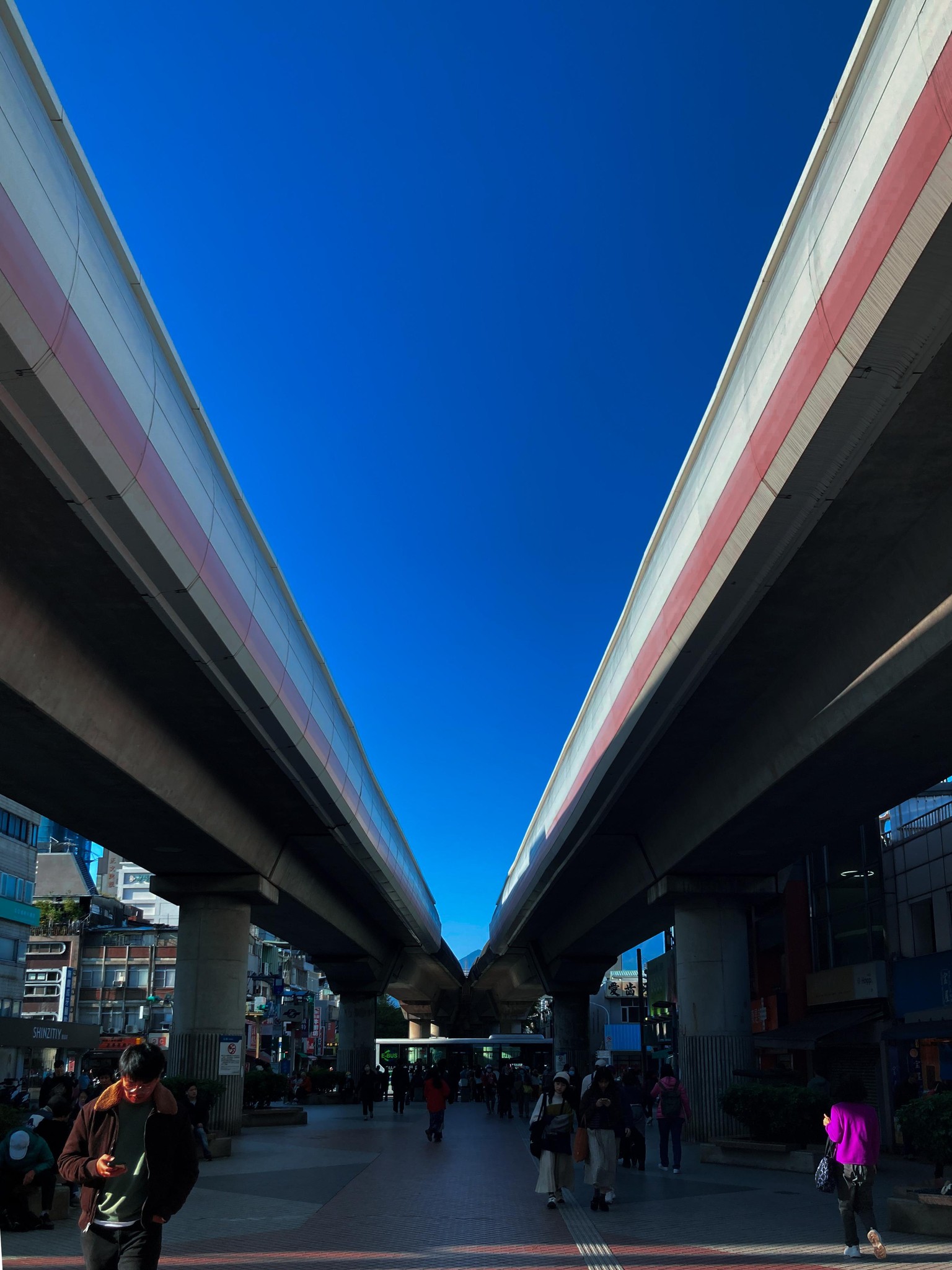 Leading line - image 2 - student project