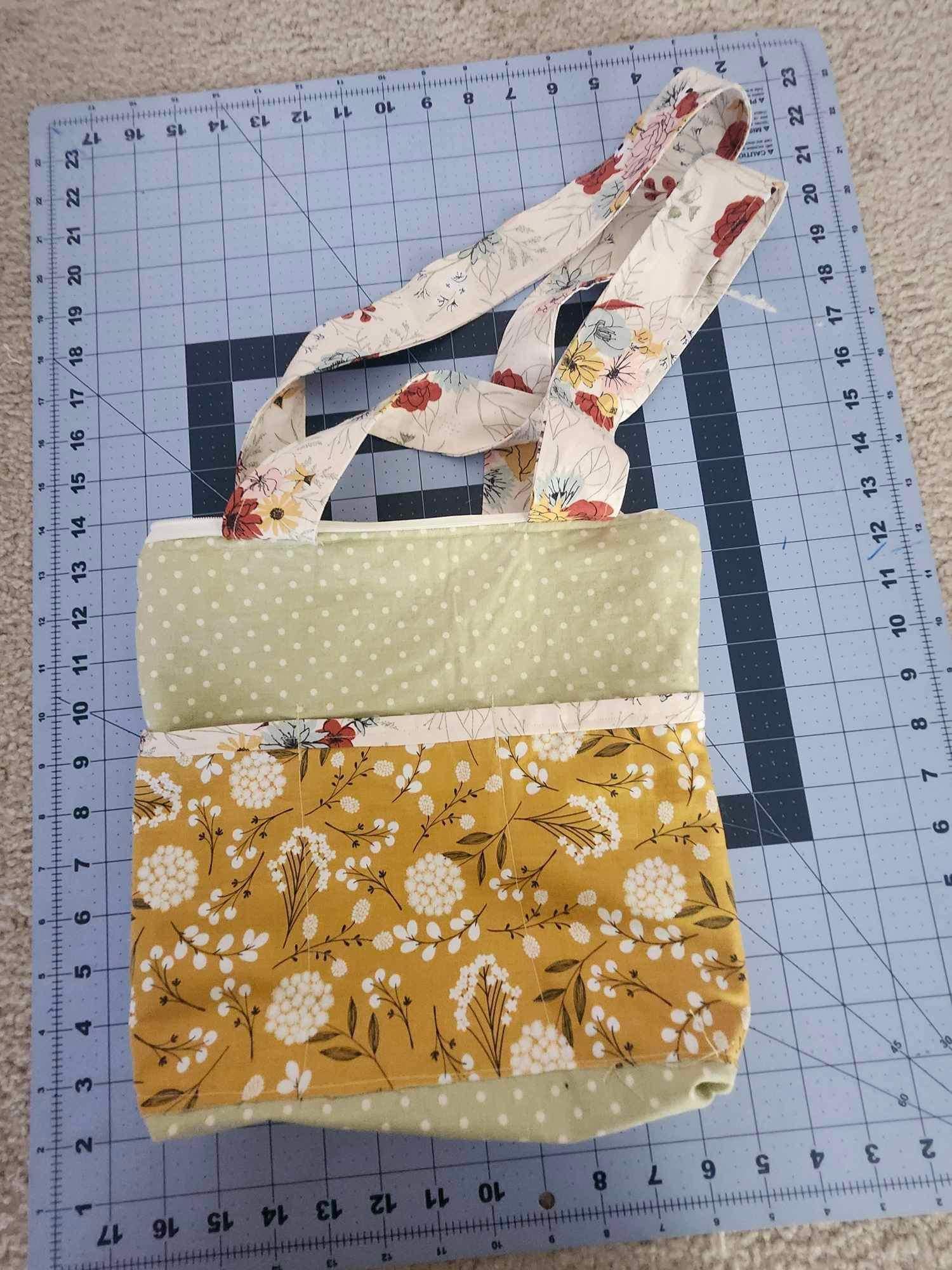 Zipper Tote - image 3 - student project