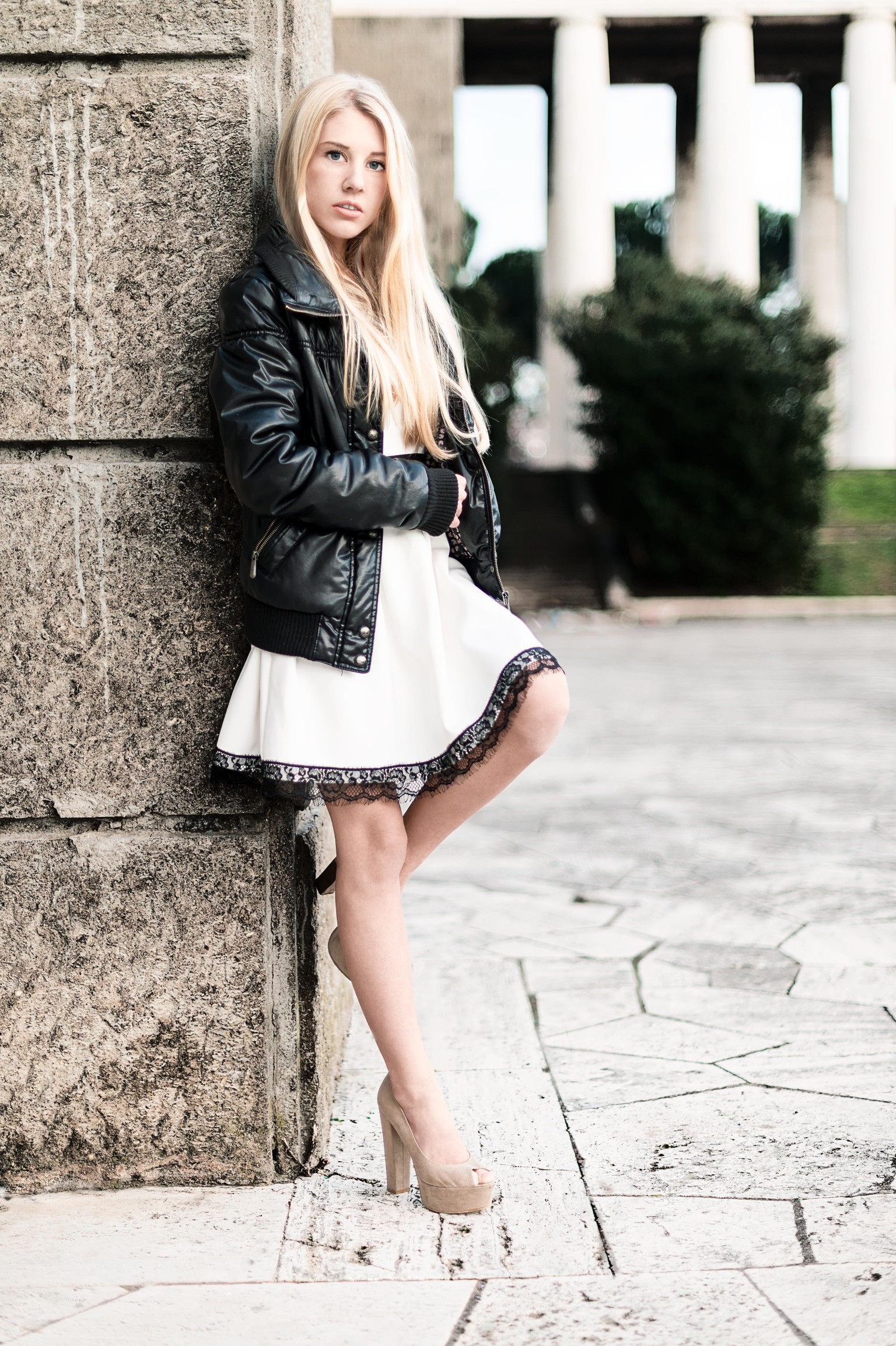 outdoor portrait - image 1 - student project