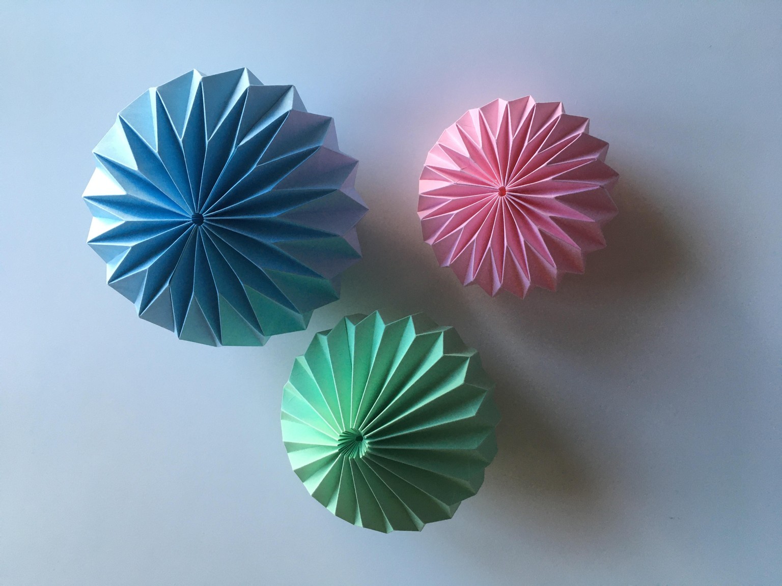 Geometric Origami Paper Ornaments - image 13 - student project