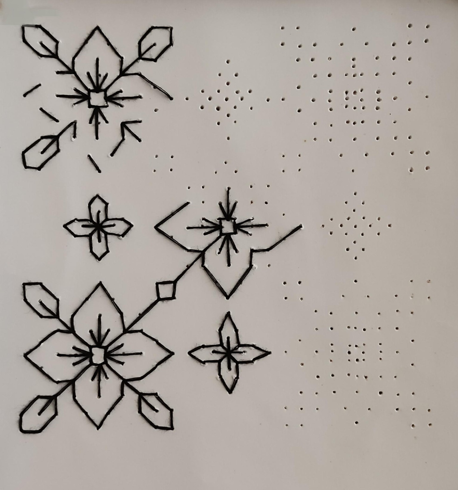 Embroidery on Paper - image 1 - student project