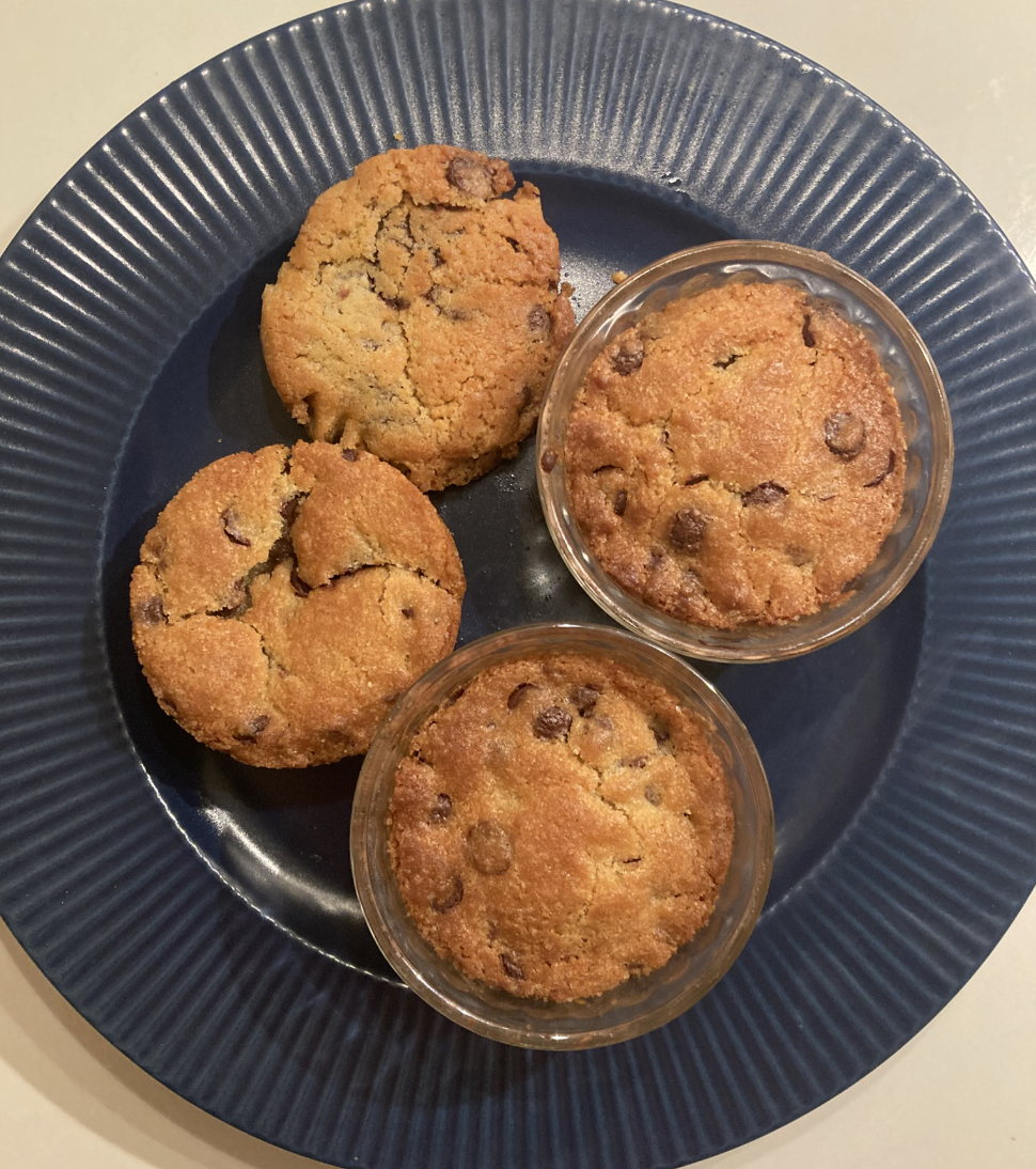 Air Fryer Apple Crumble & Cookies - image 1 - student project