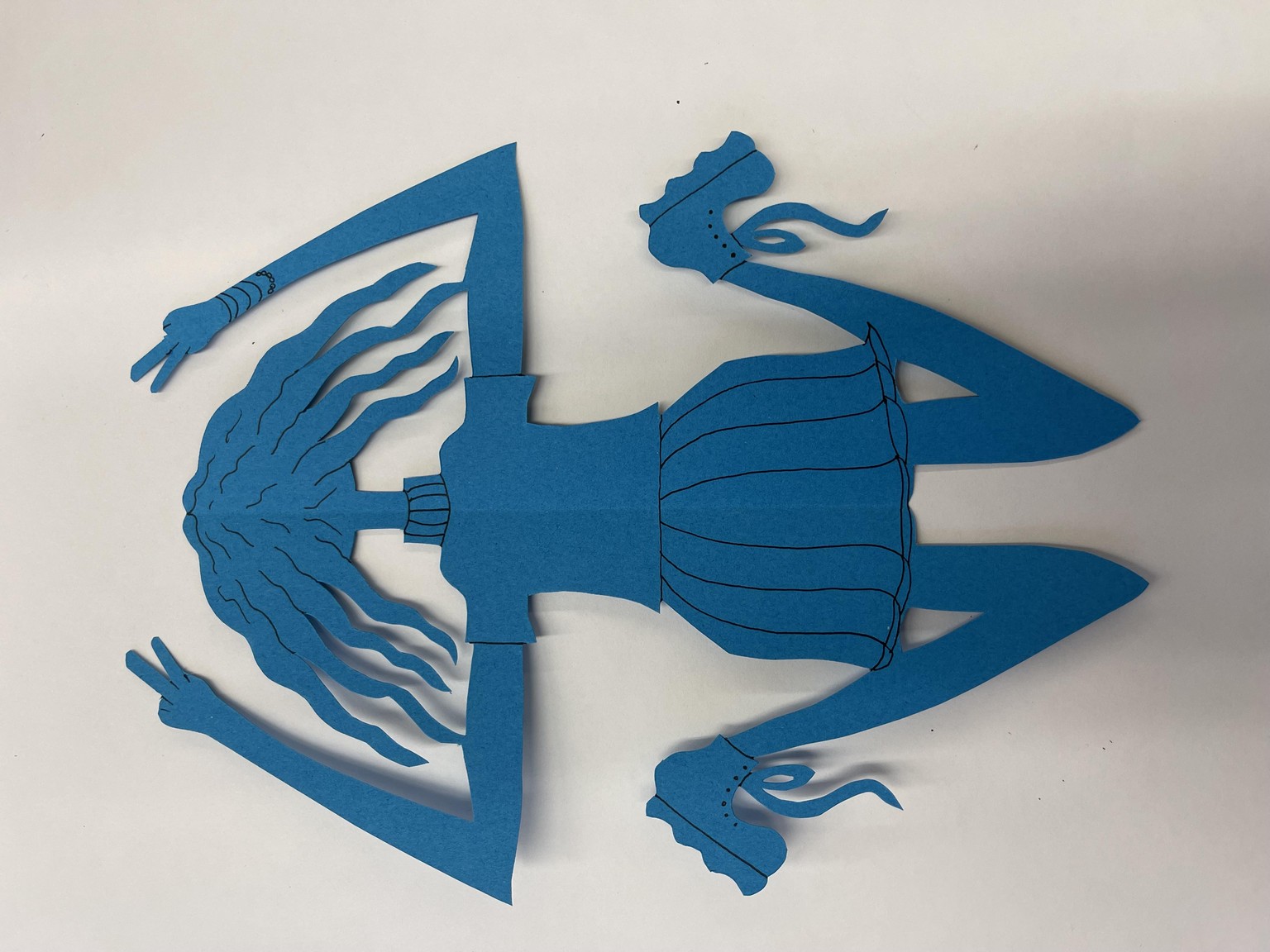 Cut outs - Symmetrical Silhouettes - image 7 - student project