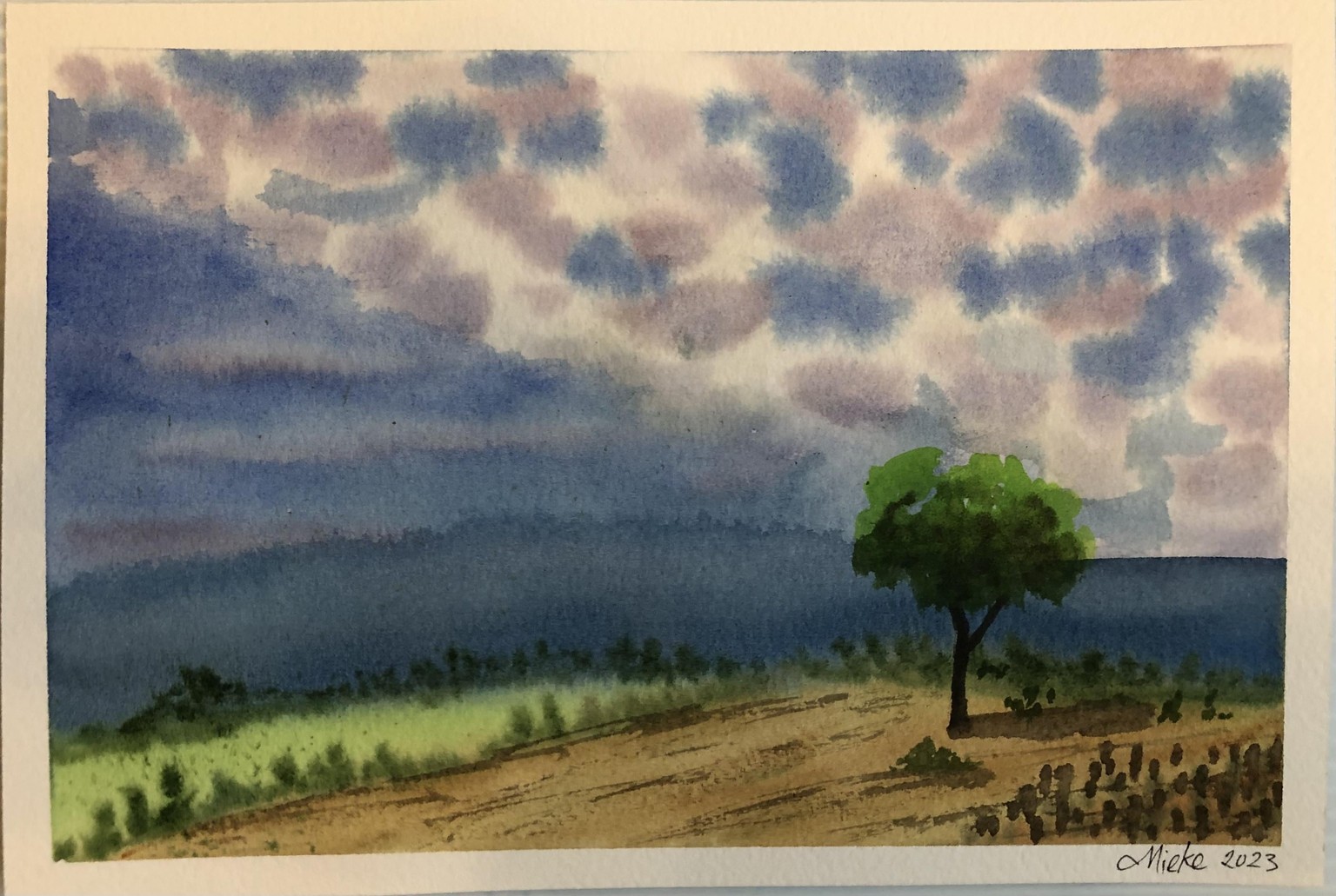 Painting white clouds in watercolour - image 4 - student project
