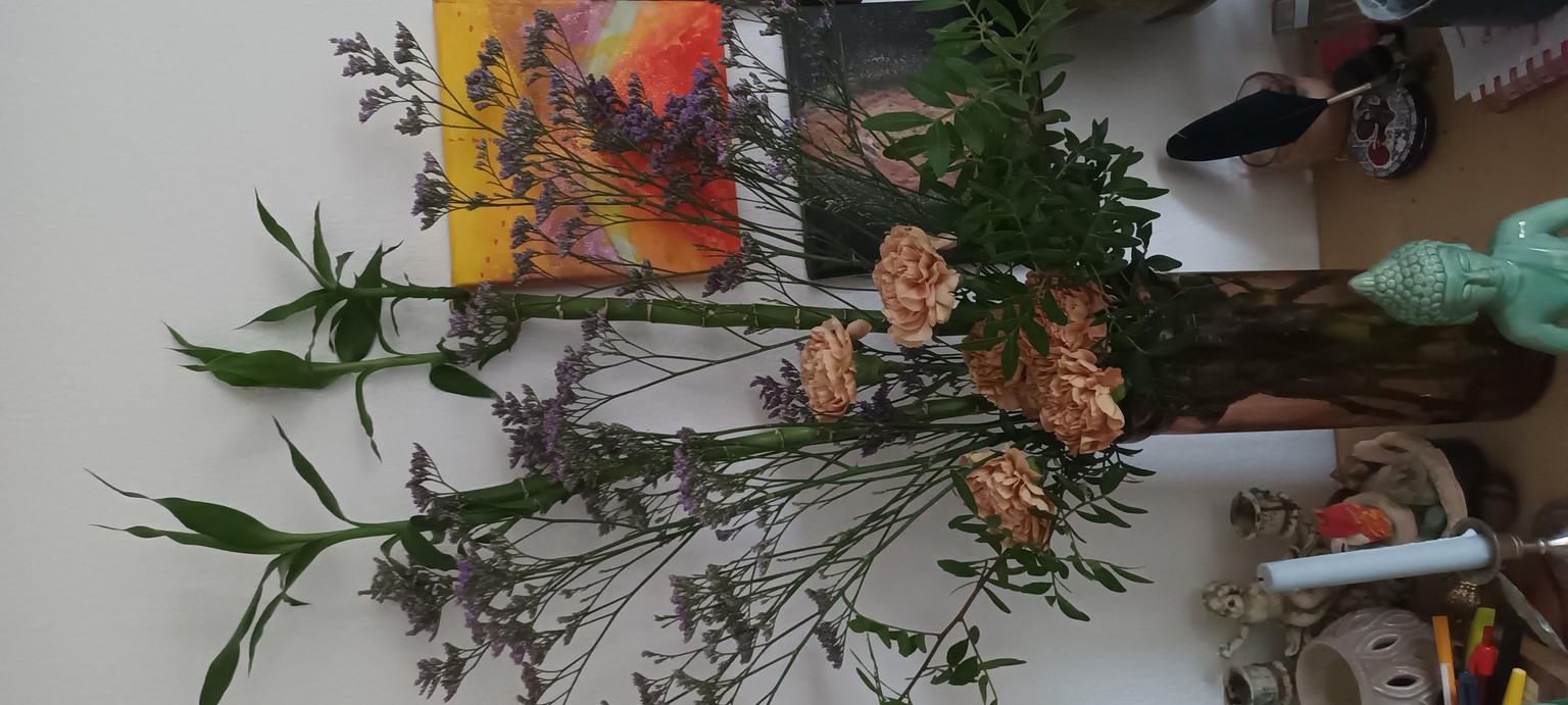 My first Floral Arrangment - image 1 - student project